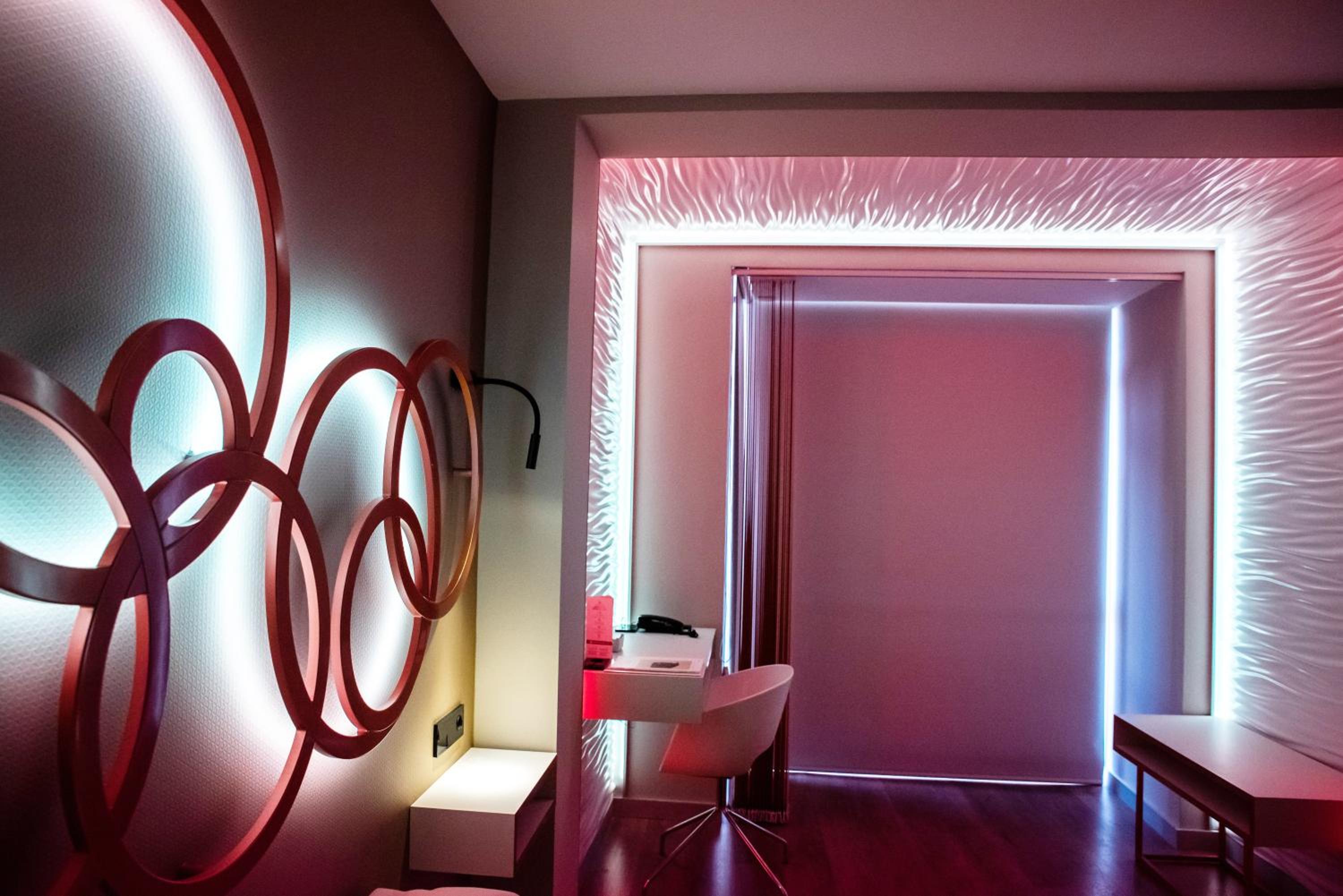 Double or Twin Room - Photo 6