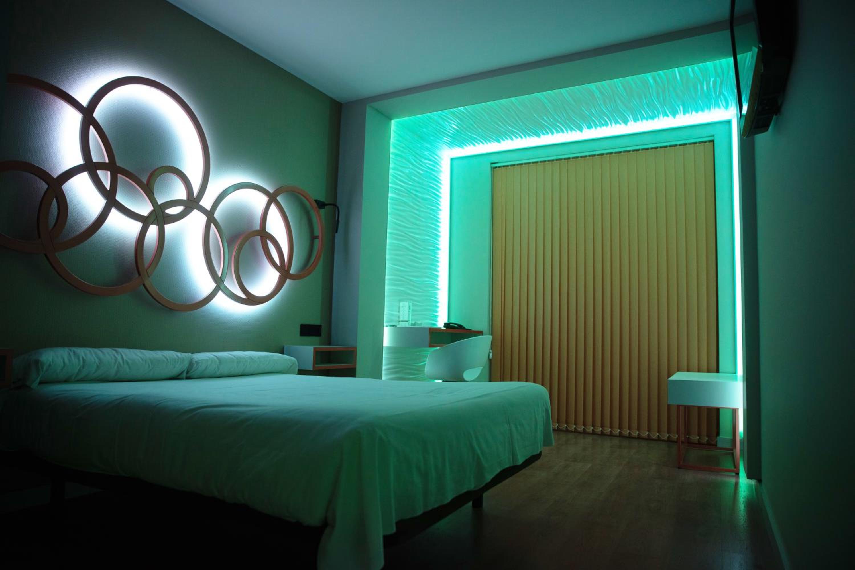 Double or Twin Room - Photo 3