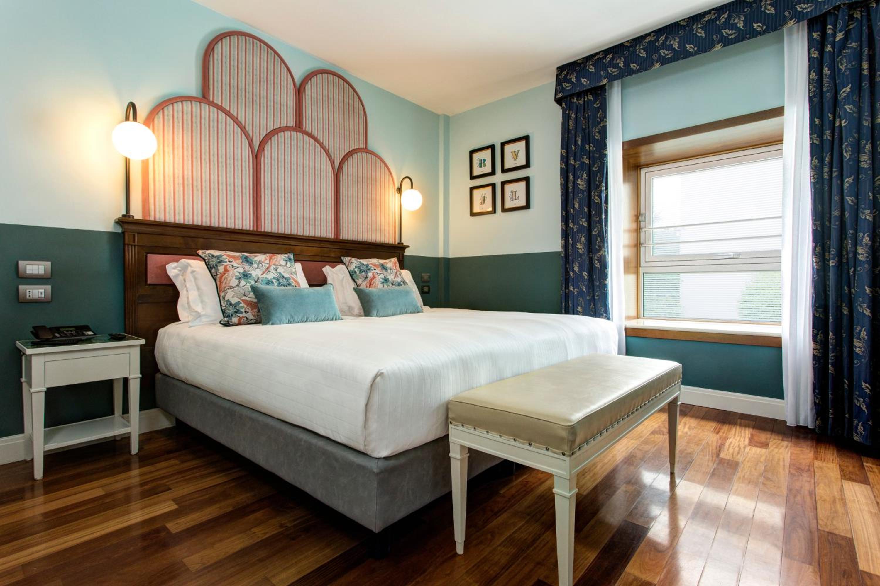 One-Bedroom Suite with Sofa Bed