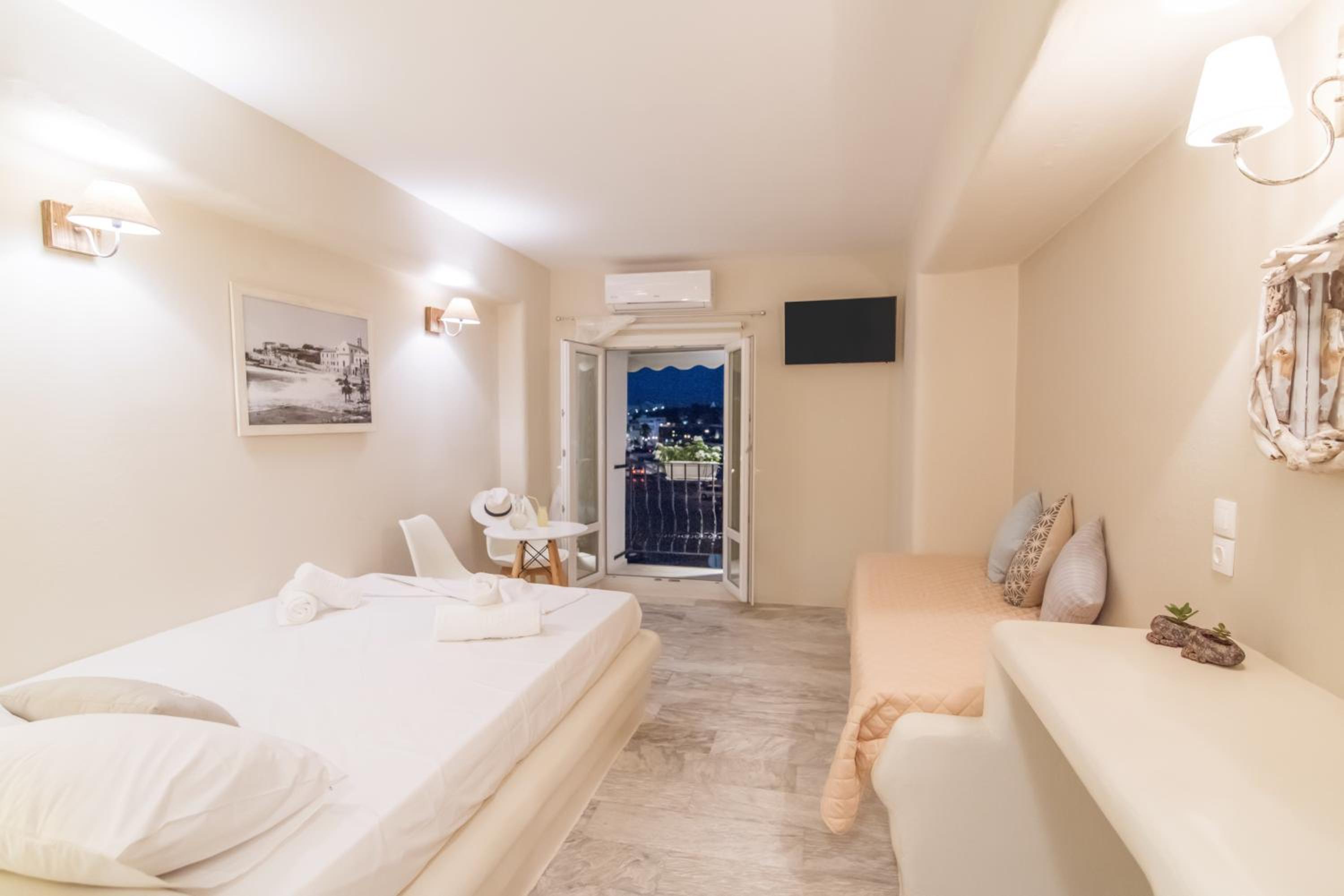 Double Room with Sea View photo 2