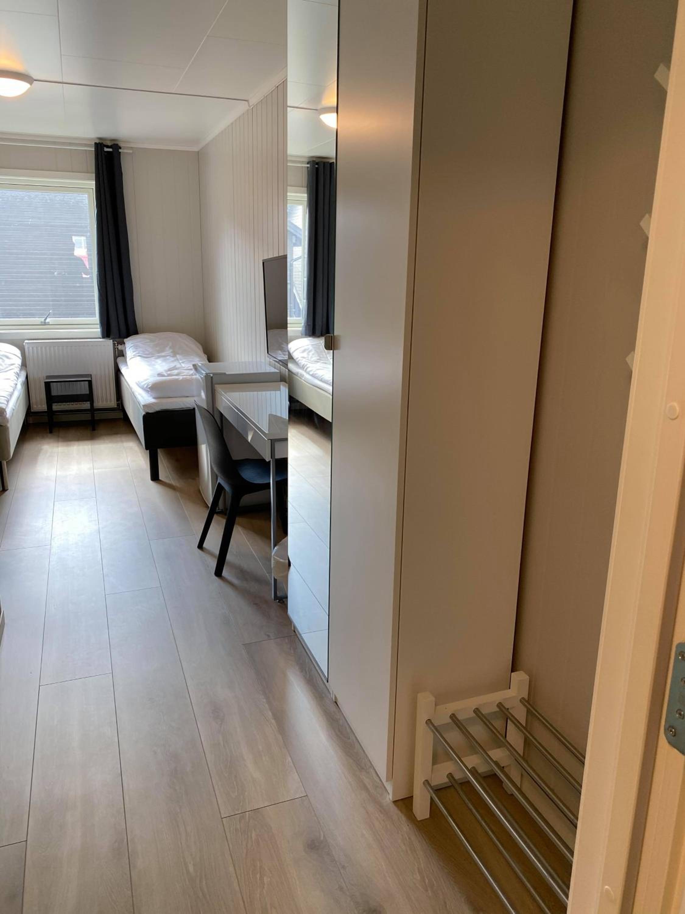 Budget Twin Room photo 3