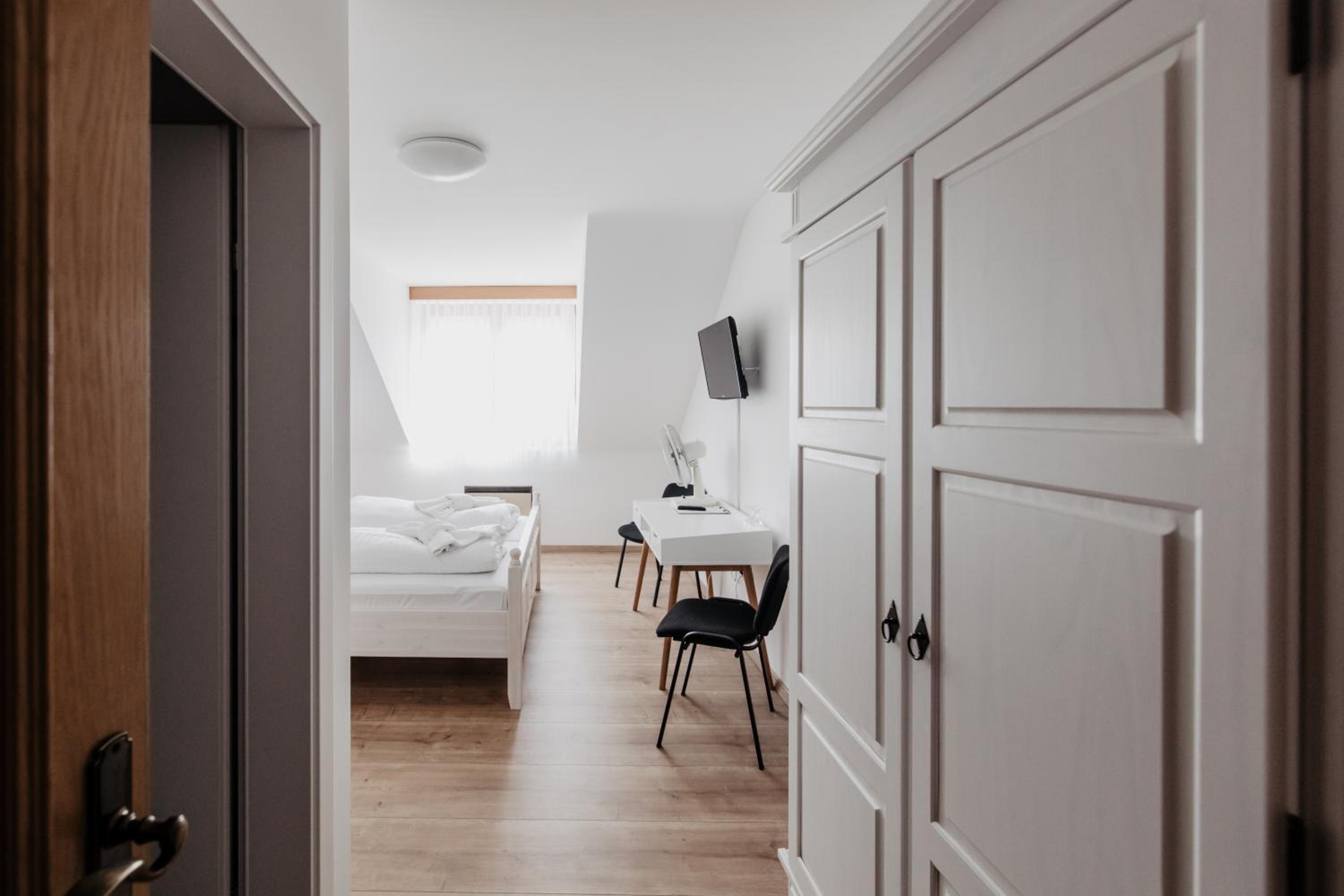 Single Room photo 2