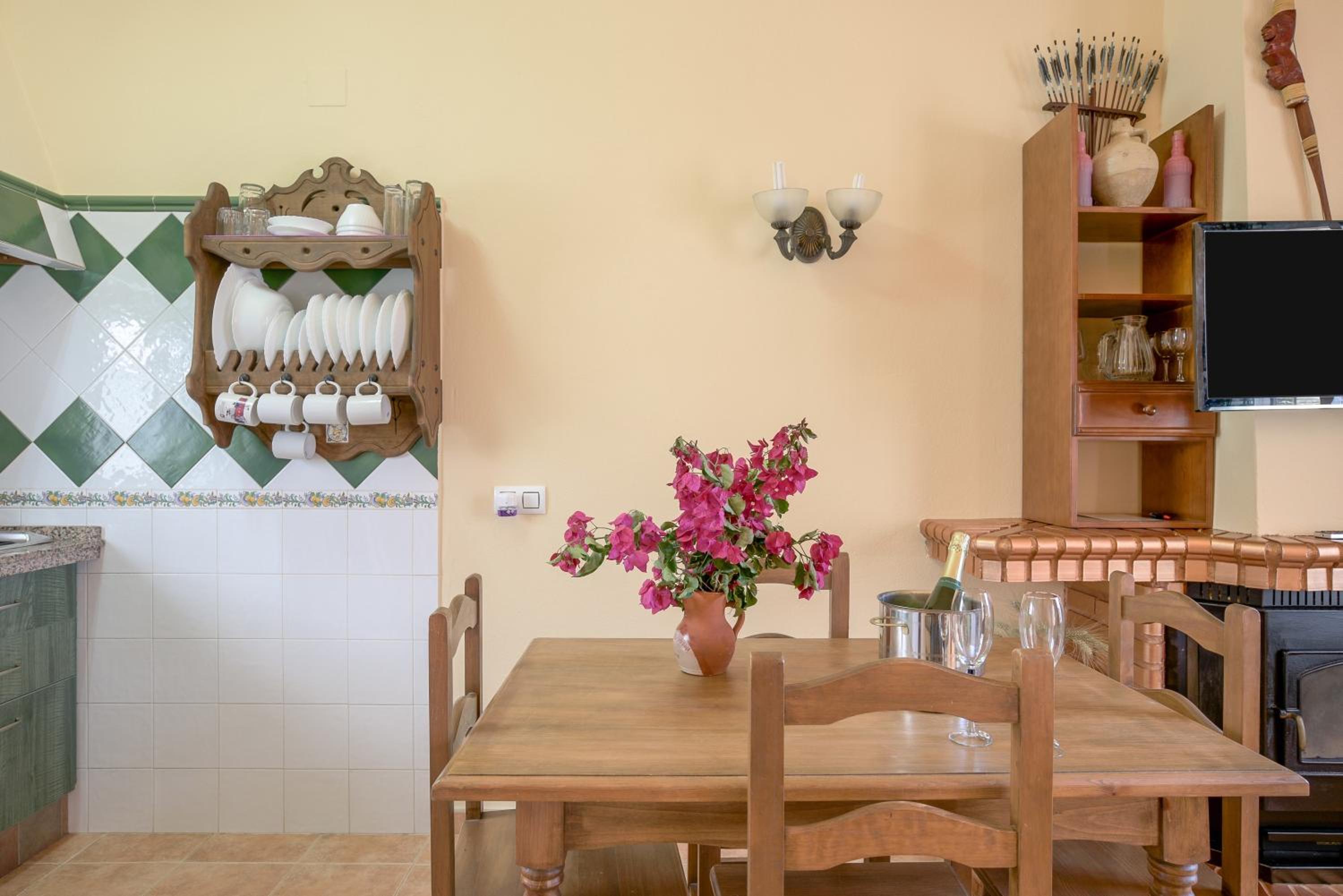Two-Bedroom House - Photo 15