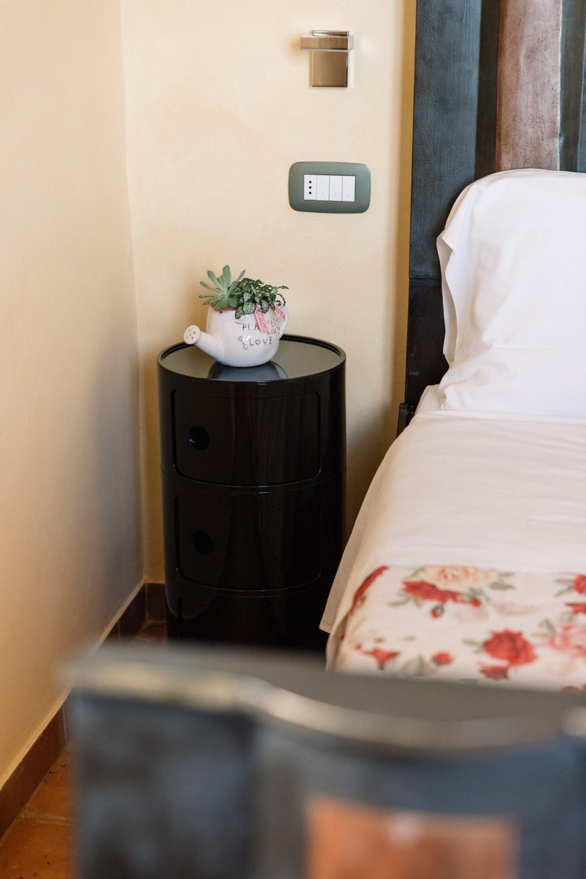 Deluxe Double Room with Balcony and Sea View photo 3
