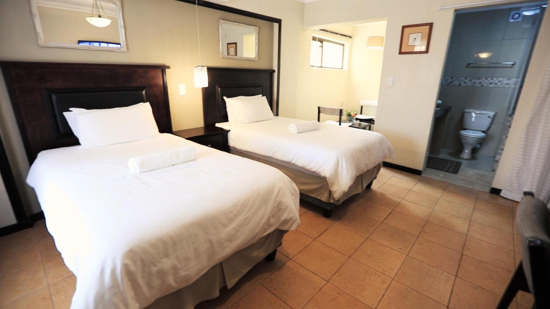 Quadruple Room - Photo 3