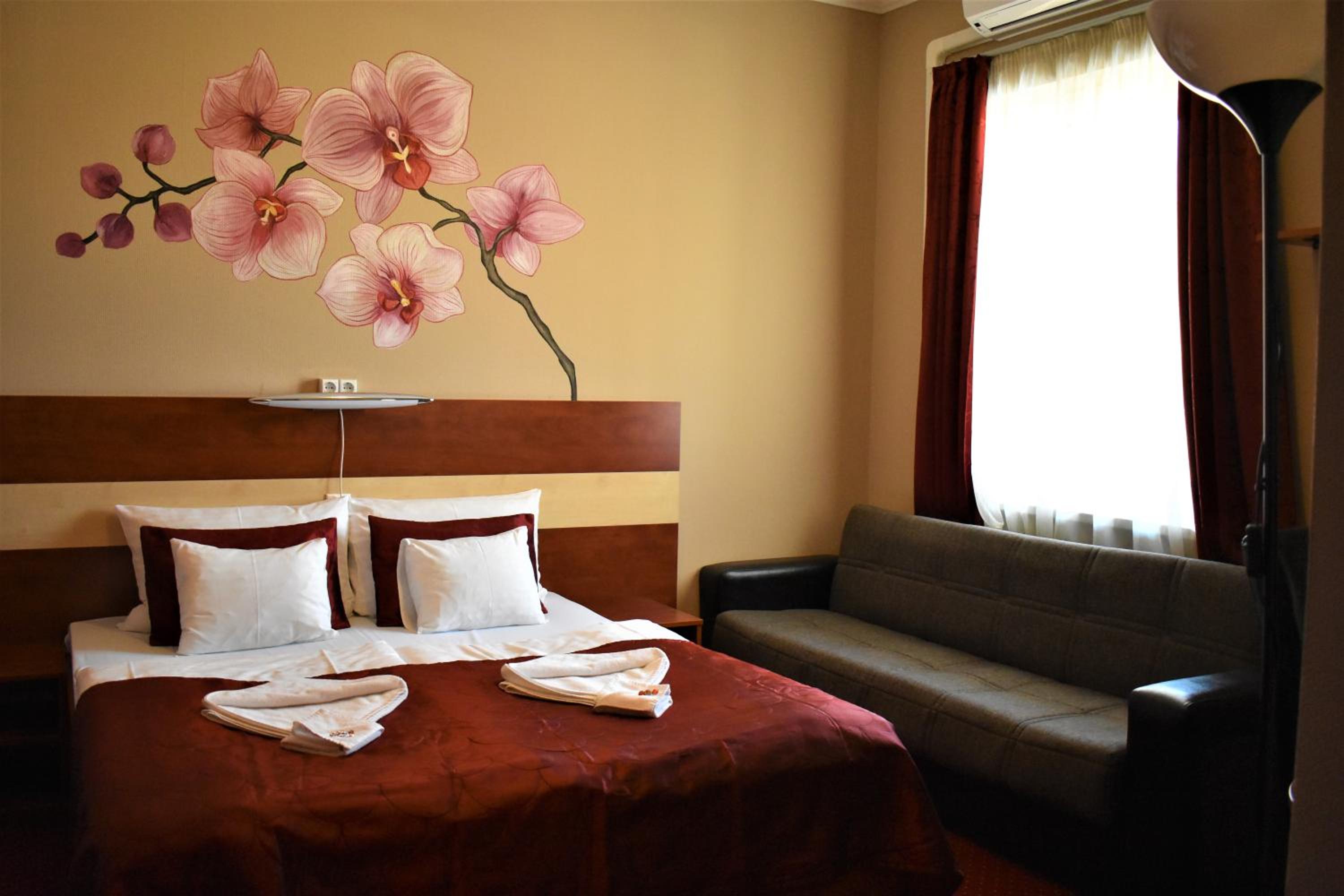 Double or Twin Room - Photo 4