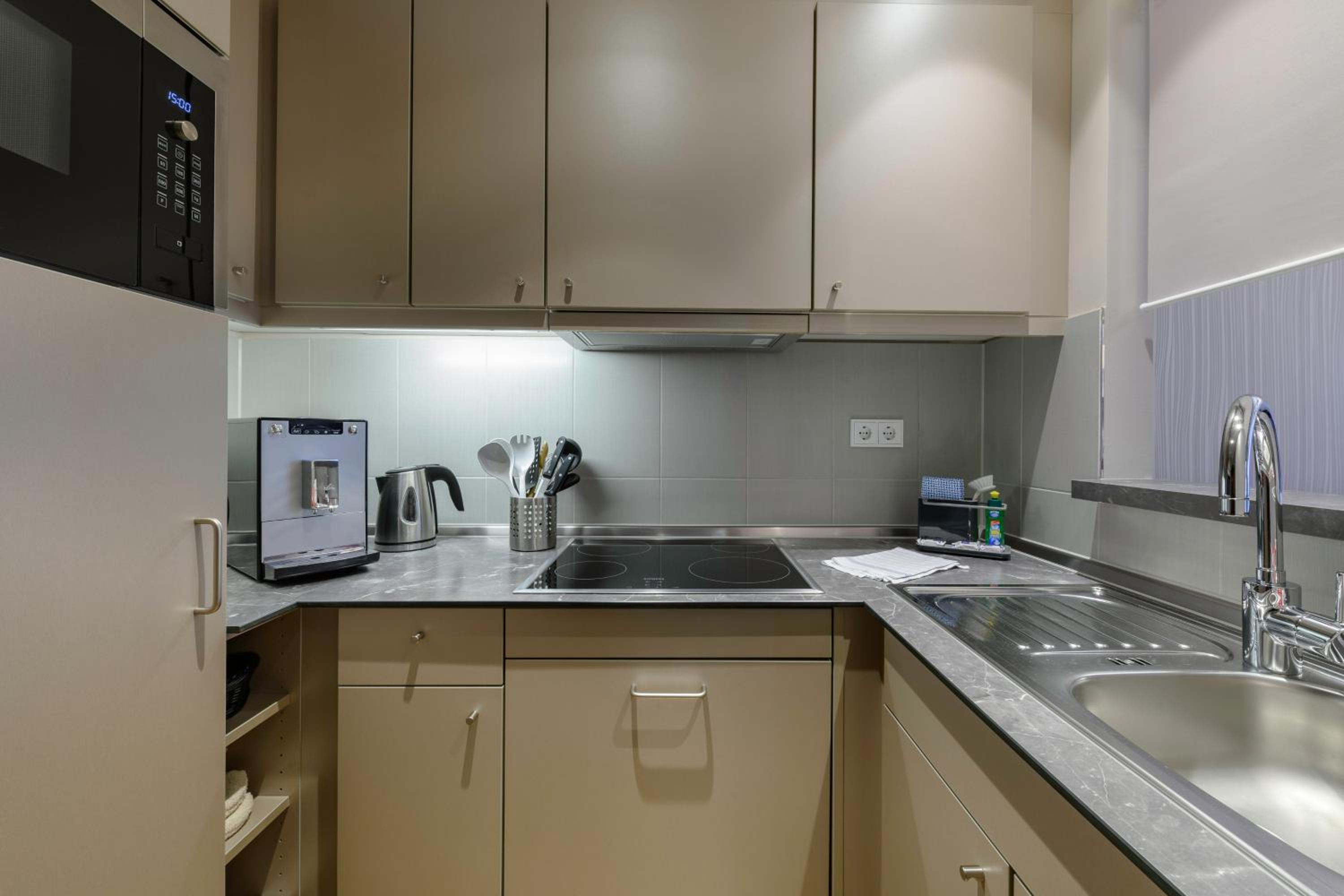 Apartment photo 2