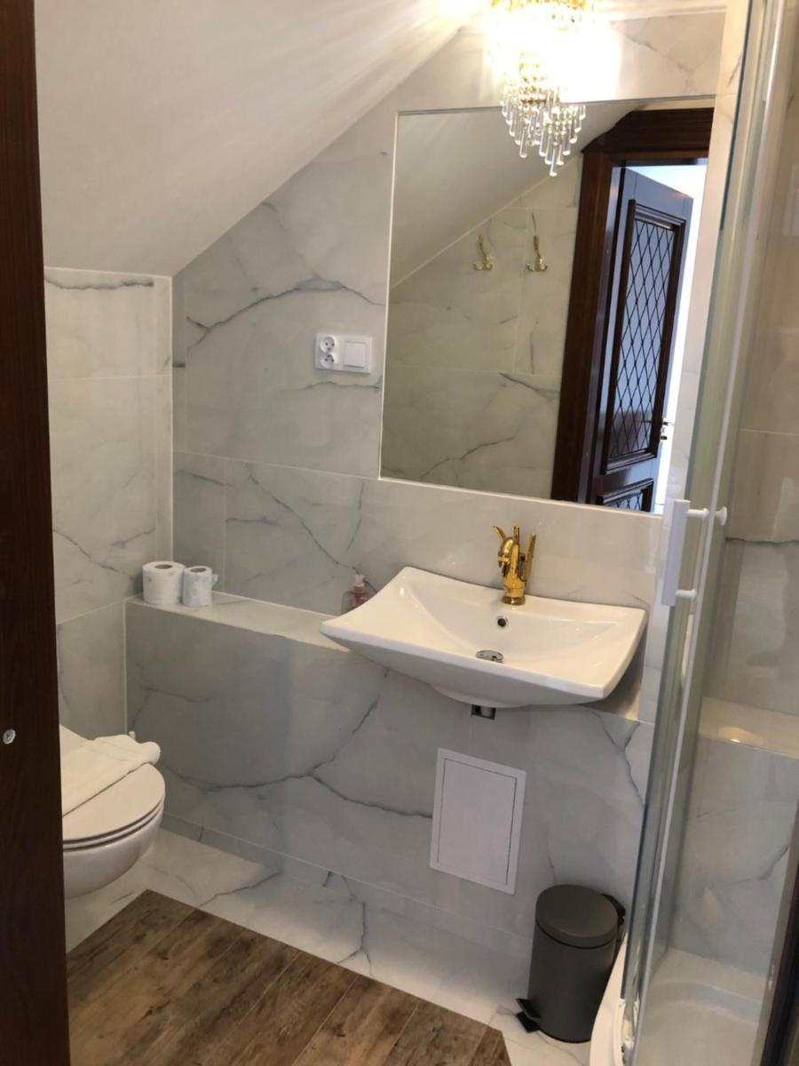Standard Twin Room - Photo 5