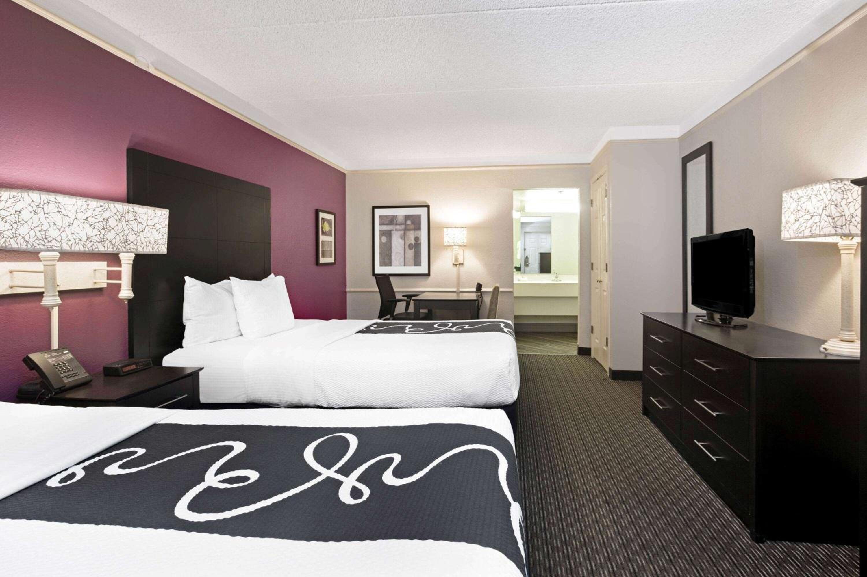 Double Room with Two Double Beds - Non-Smoking photo 3