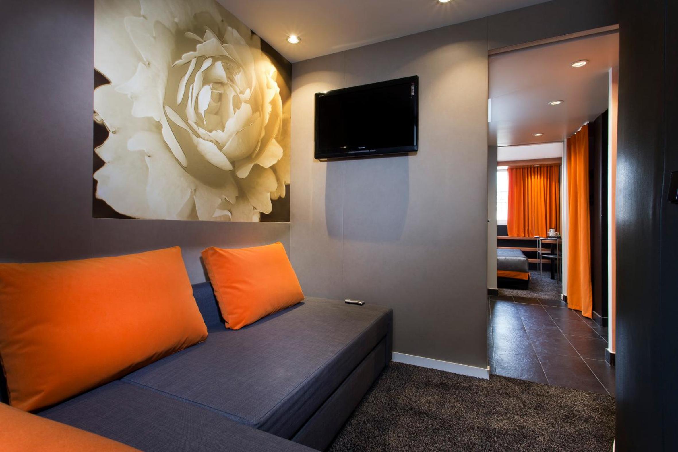 Suite with Balcony photo 1
