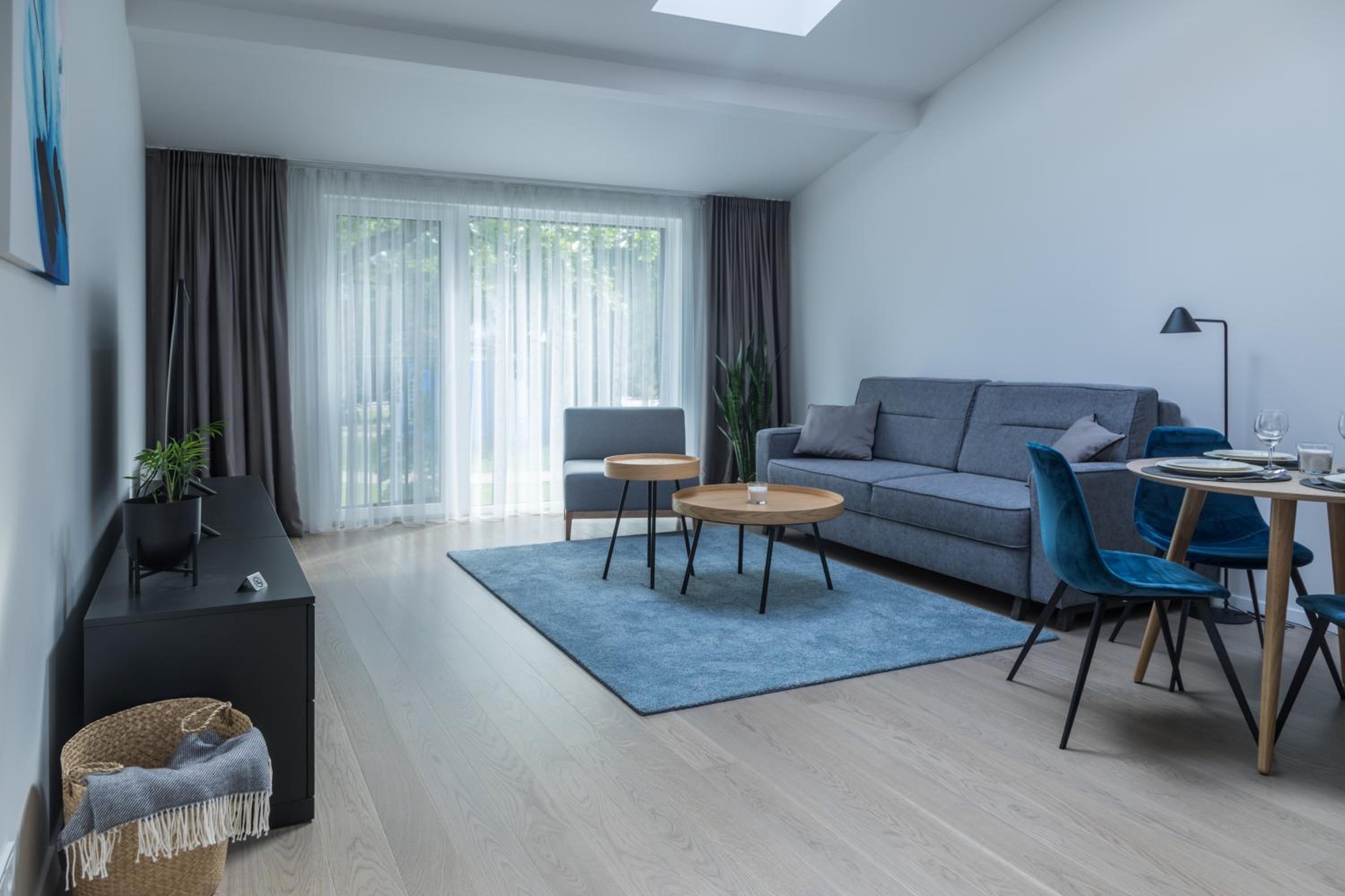 One-Bedroom Apartment - Photo 3