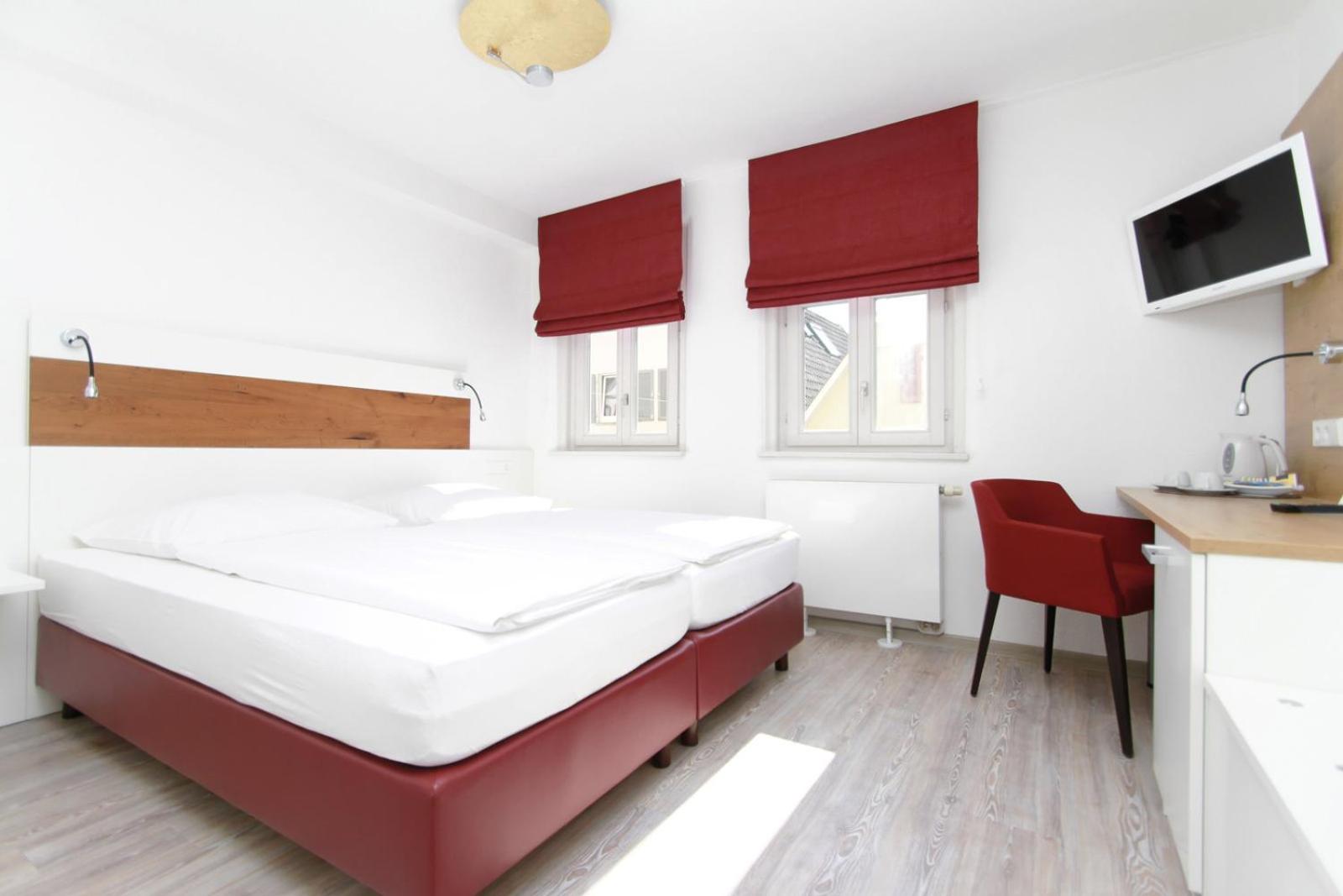 Double Room - Photo 1