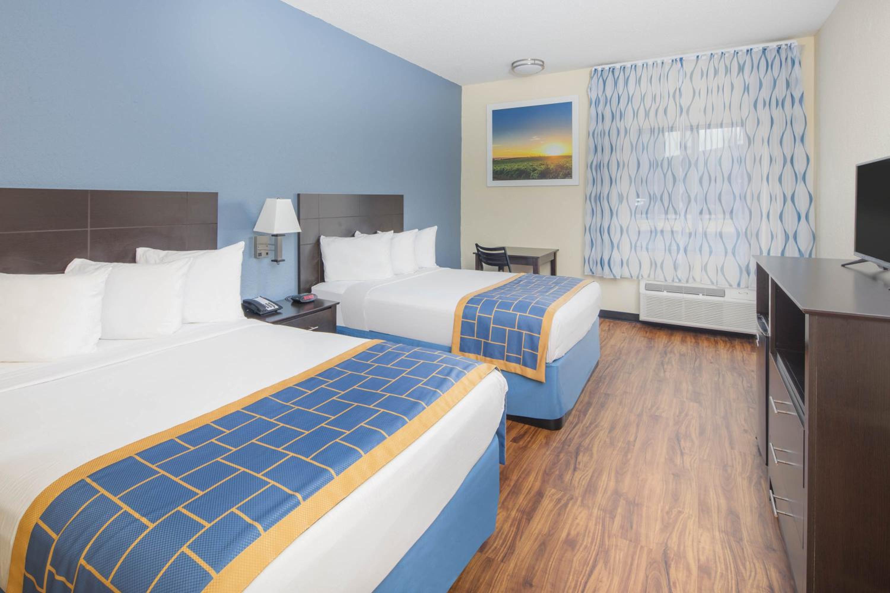 Double Room with Two Double Beds - Non-Smoking photo 1