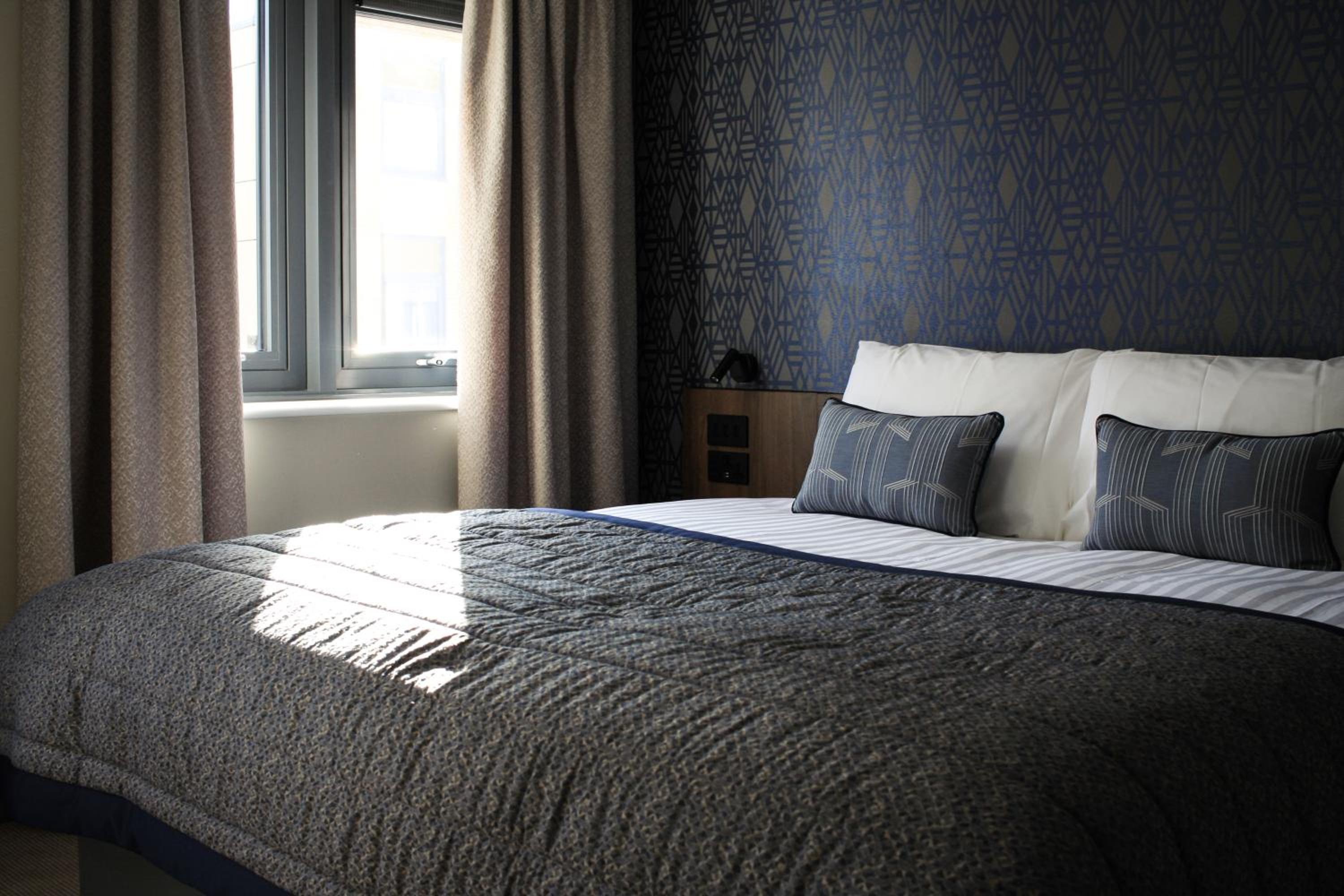 Deluxe Room - Photo 1
