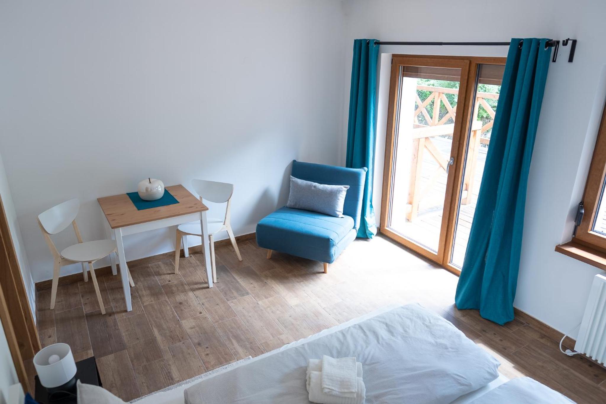 One-Bedroom Apartment - Photo 9