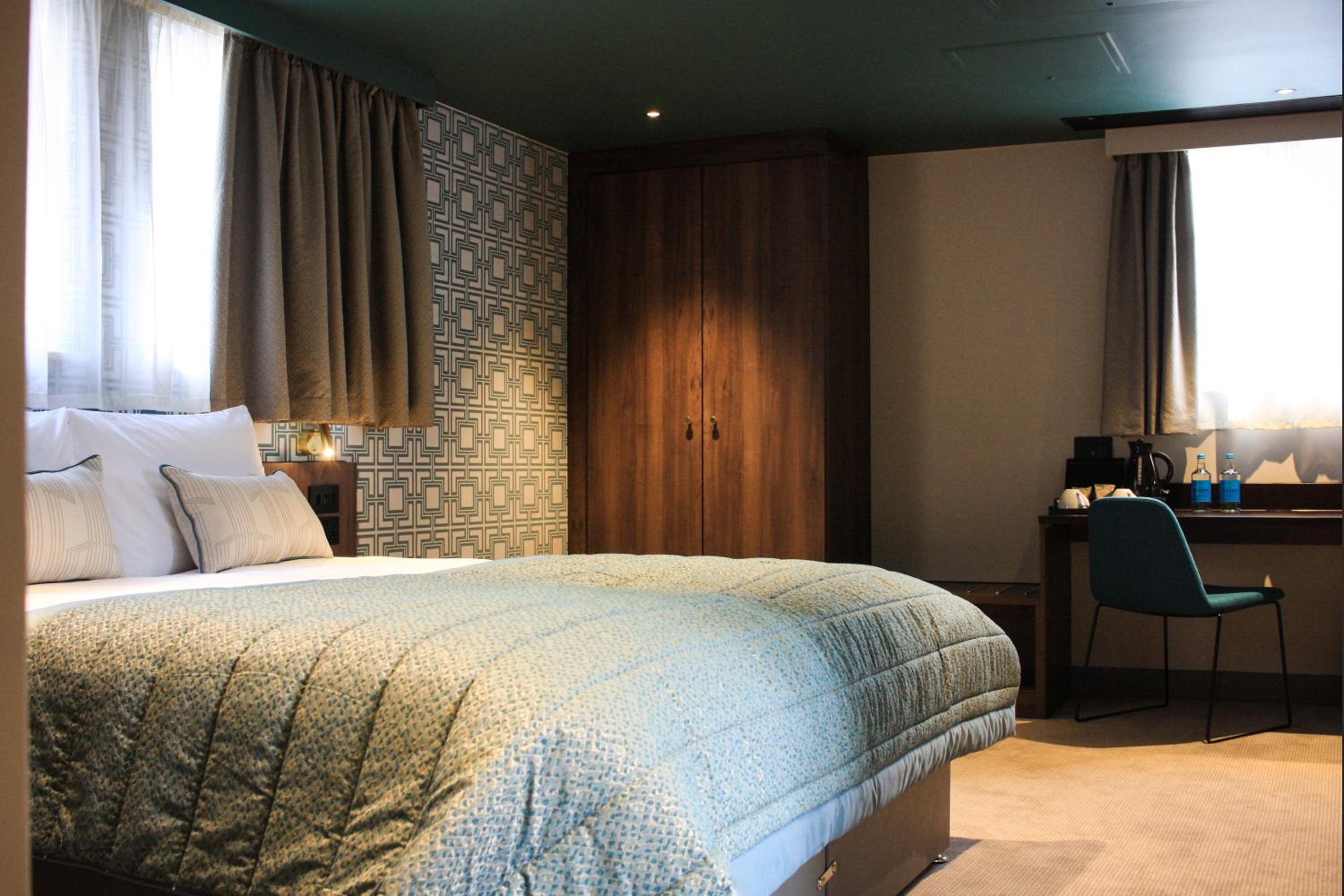 Suite - Photo 7