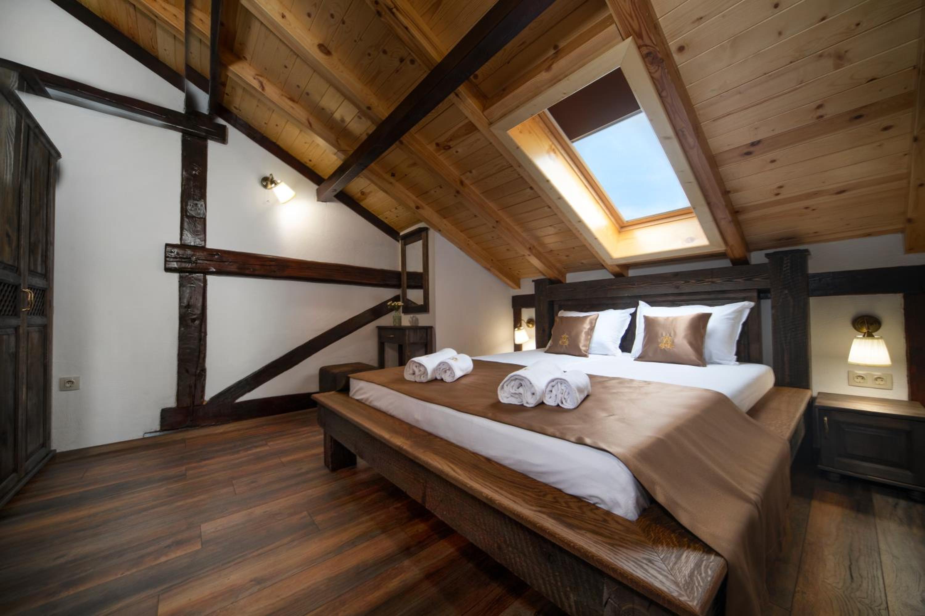 Penthouse Apartment - Free Parking - Photo 4