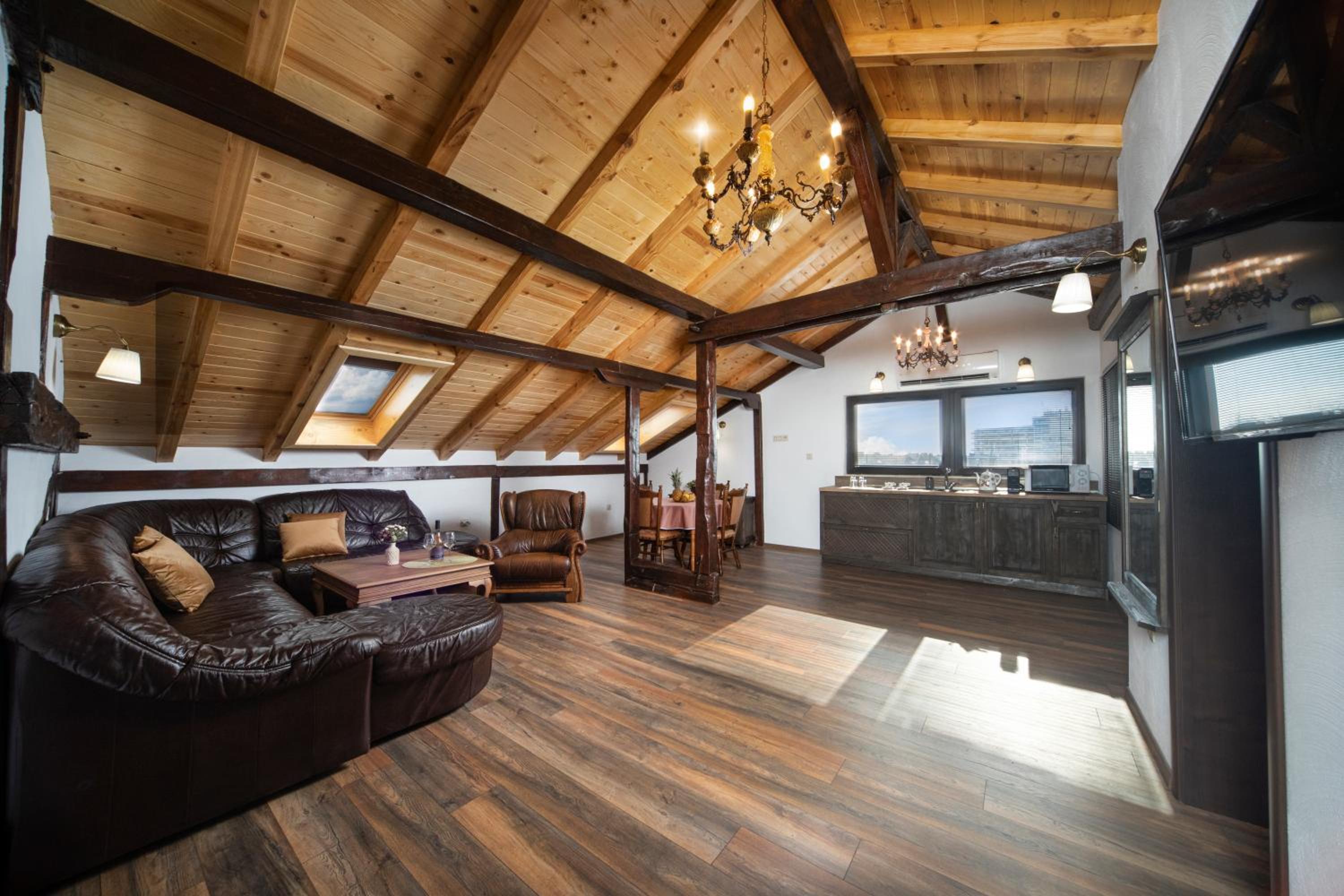 Penthouse Apartment - Free Parking - Photo 1