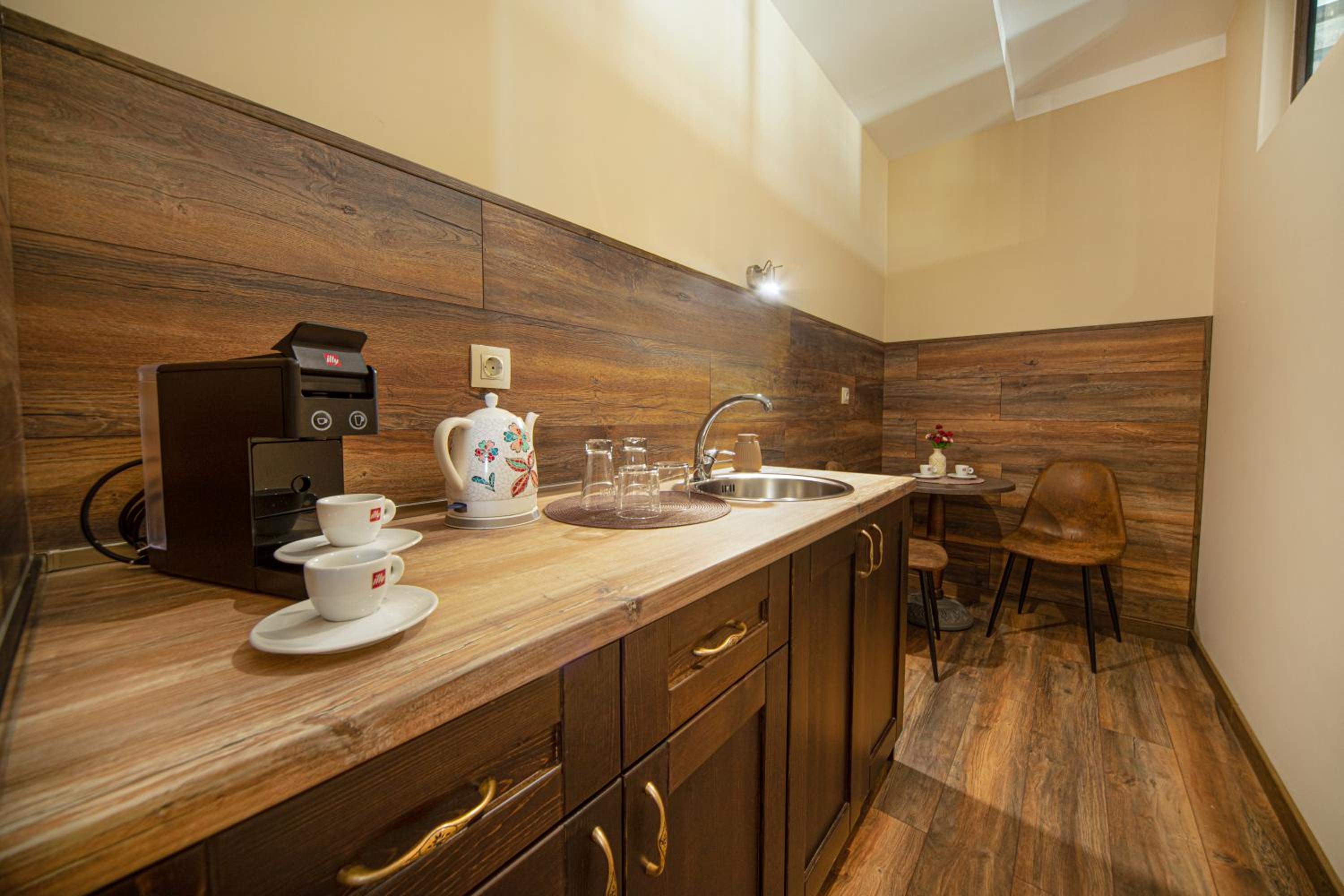 Apartment - Free Parking - Photo 4