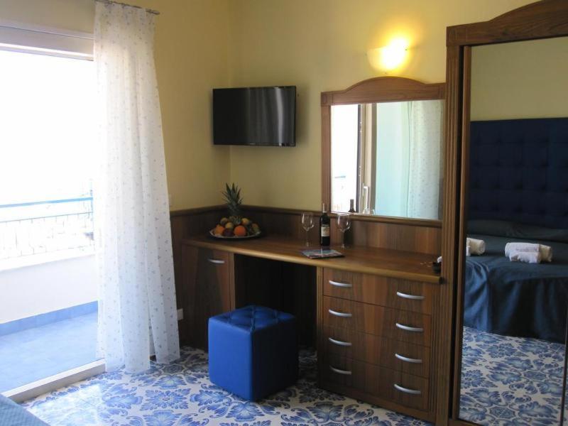 Habitación #351935812