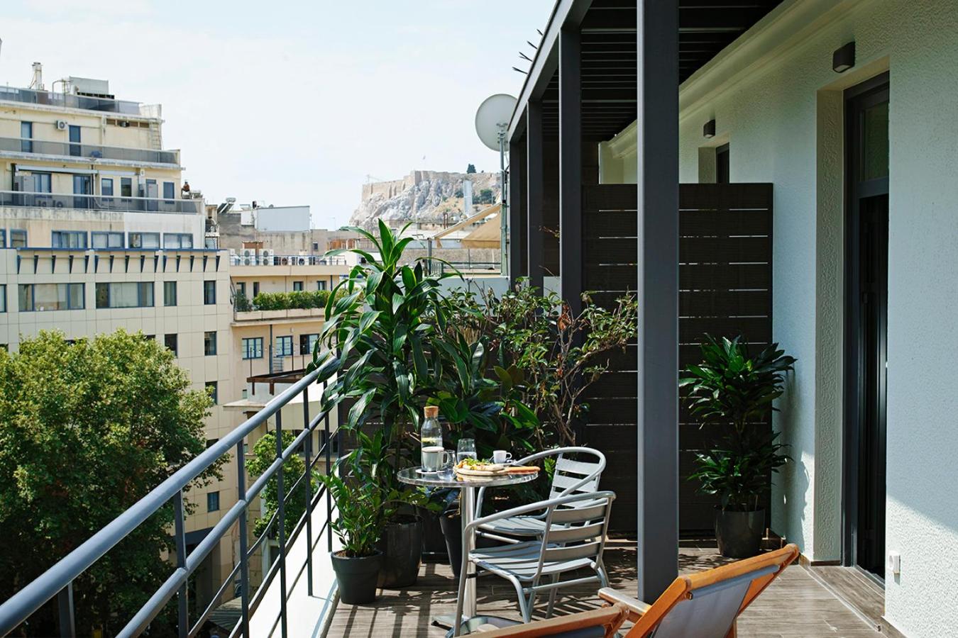 Deluxe Double Room with Balcony photo 2