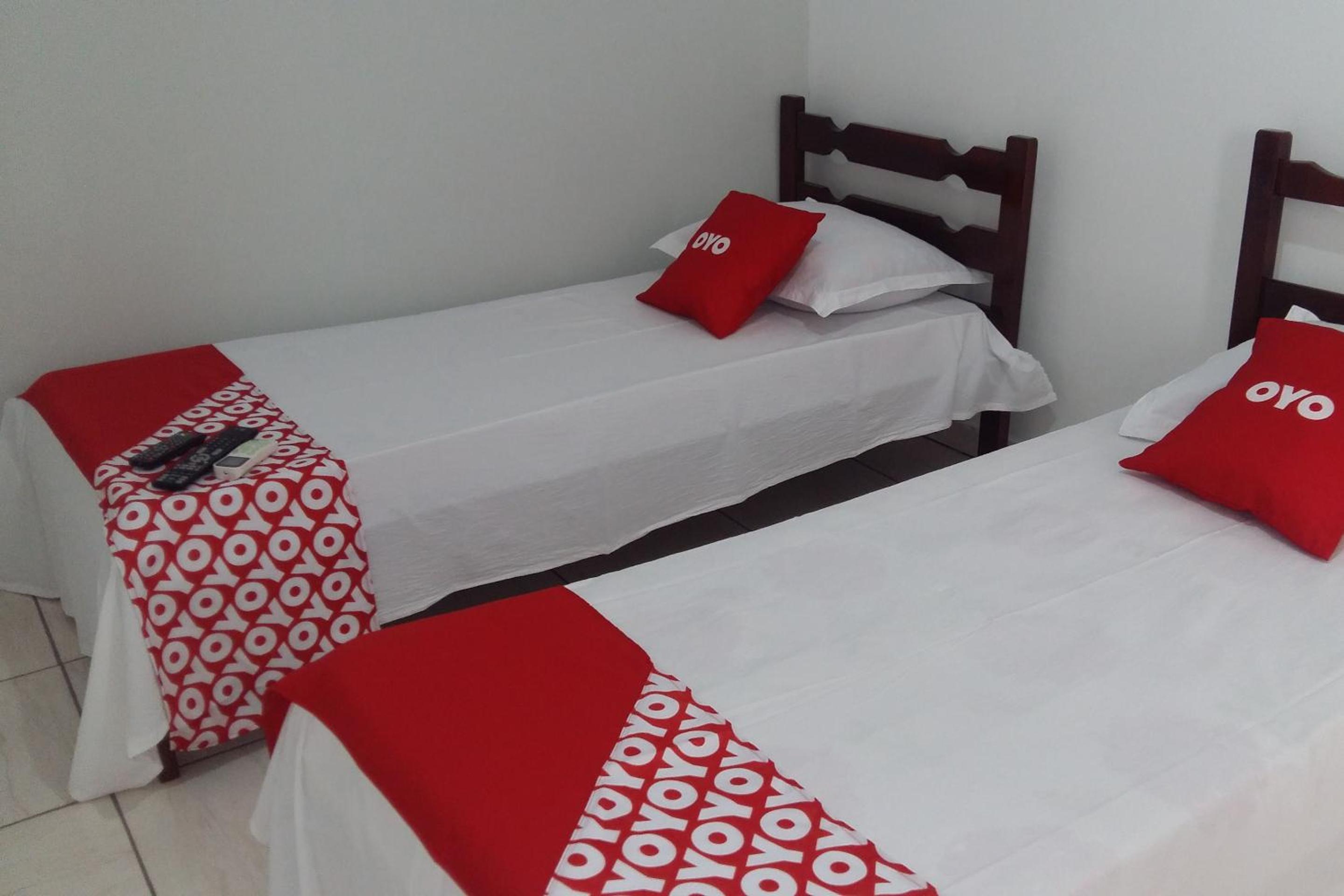 Twin Room - Photo 2