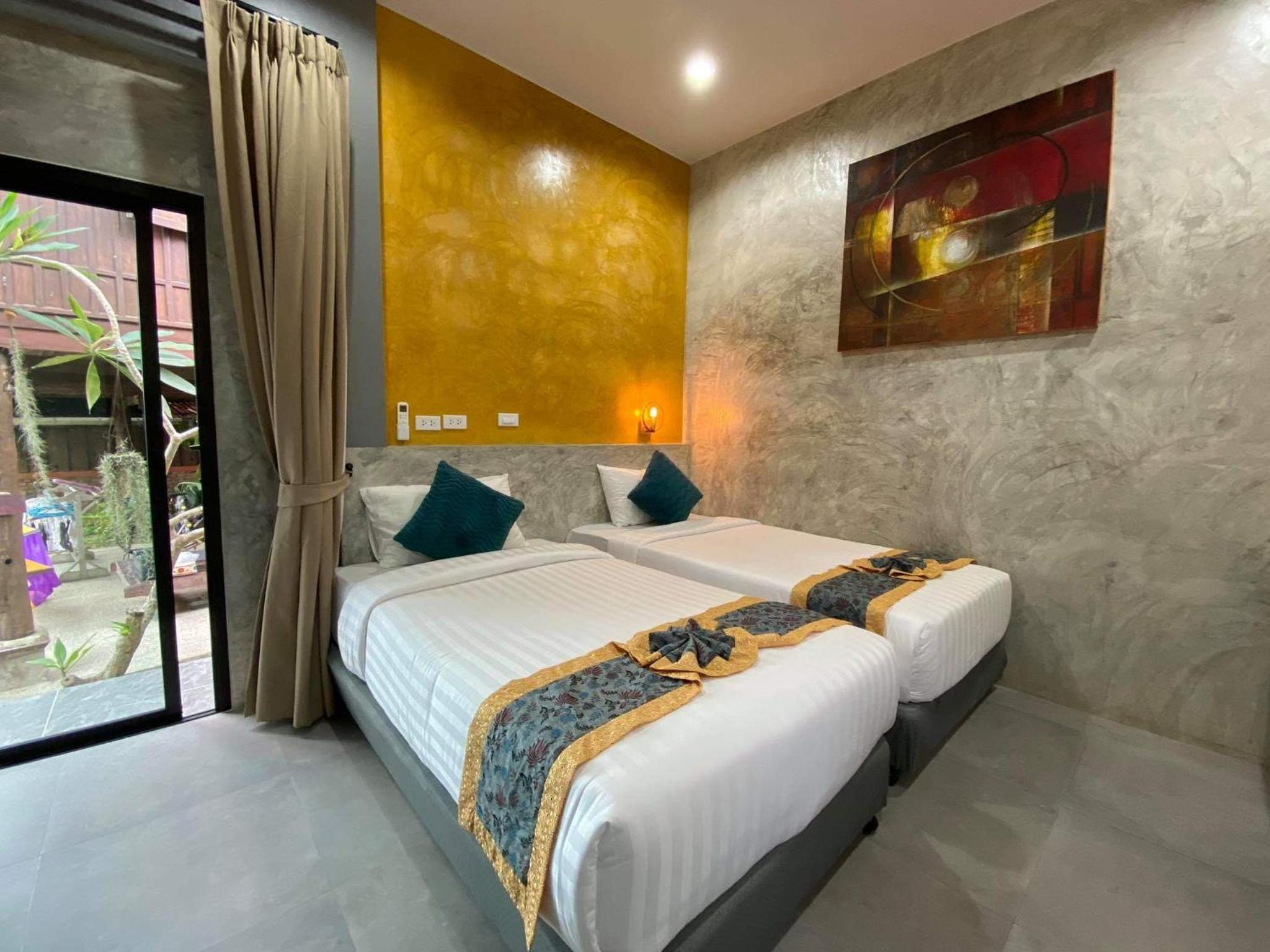 Deluxe Twin Room - Photo 18
