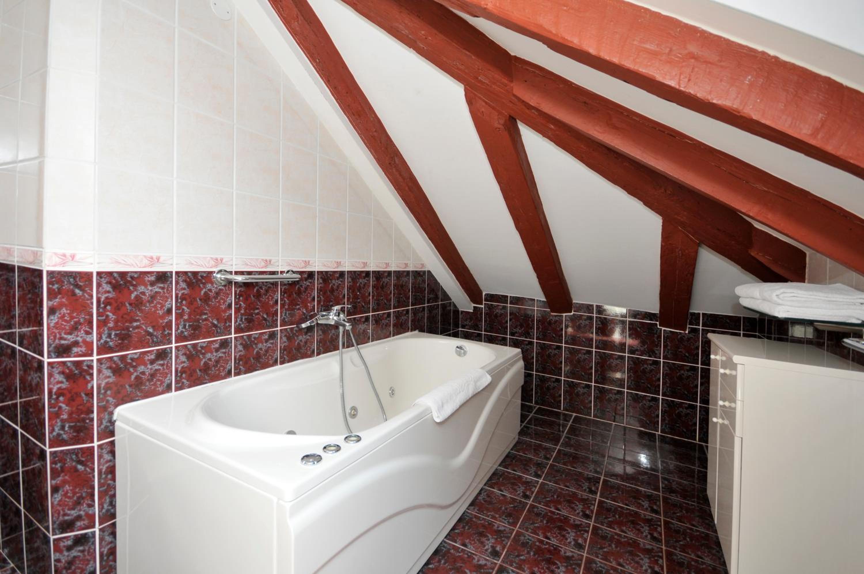 Double Room - Photo 6