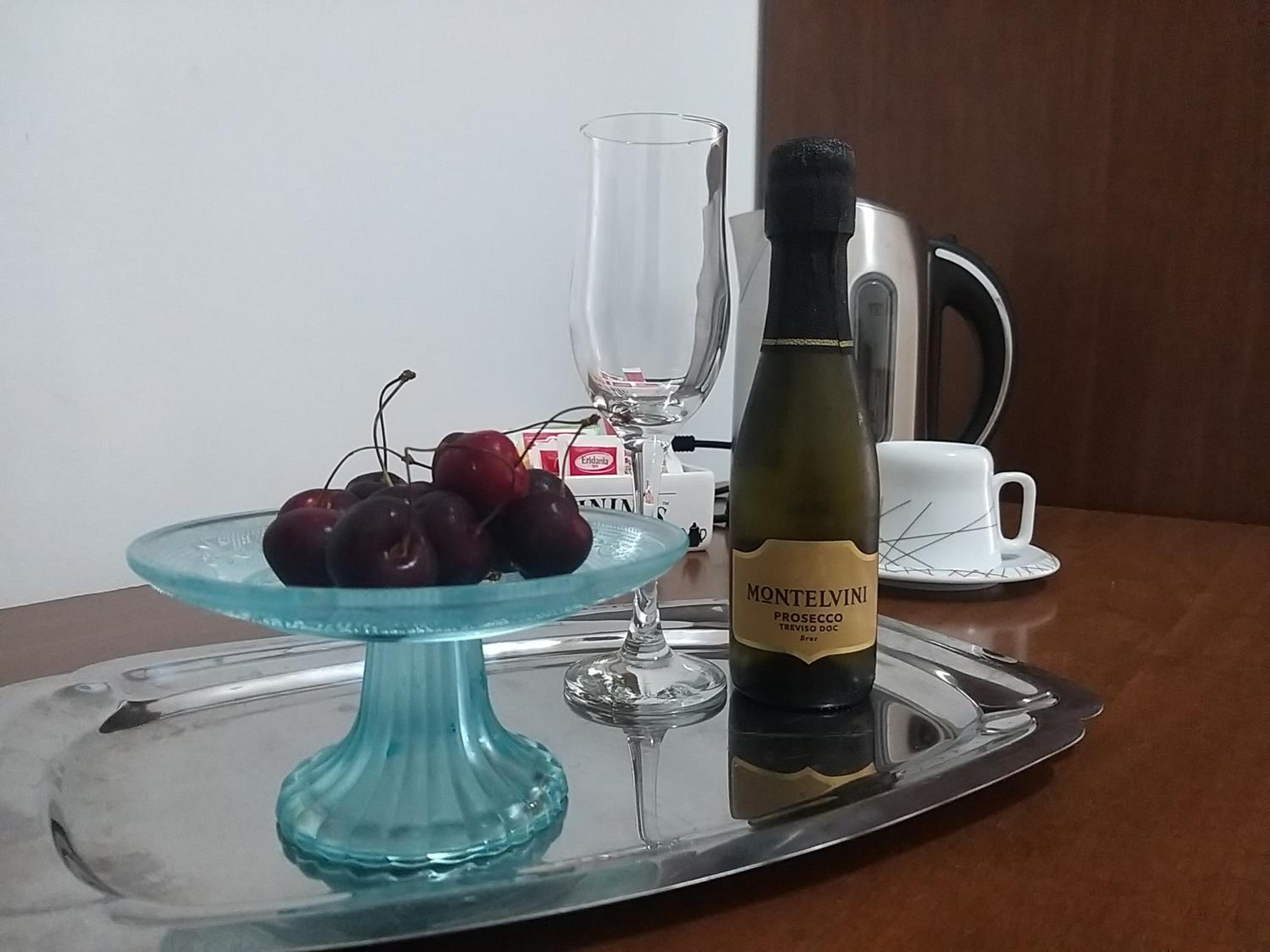 Suite with Balcony - Photo 14