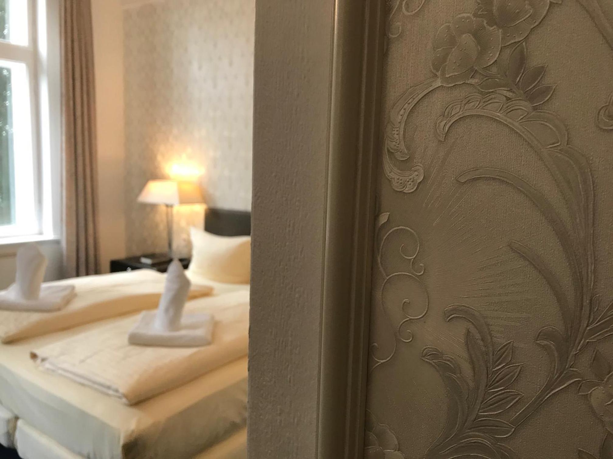 Double Room - Photo 17