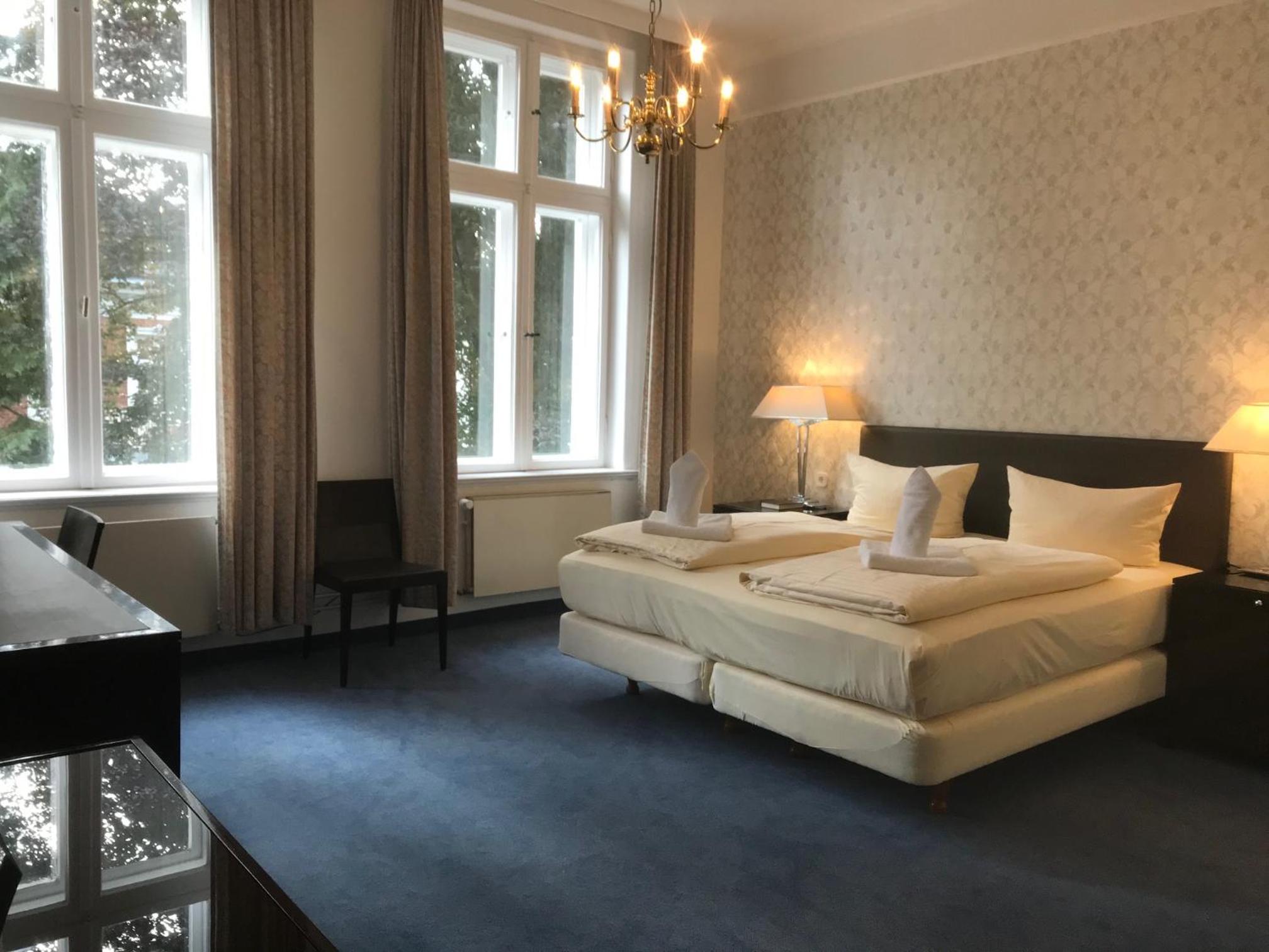 Double Room - Photo 15