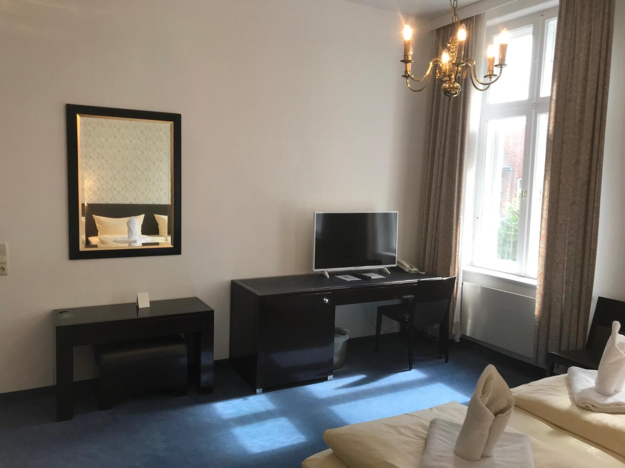 Double Room - Photo 24