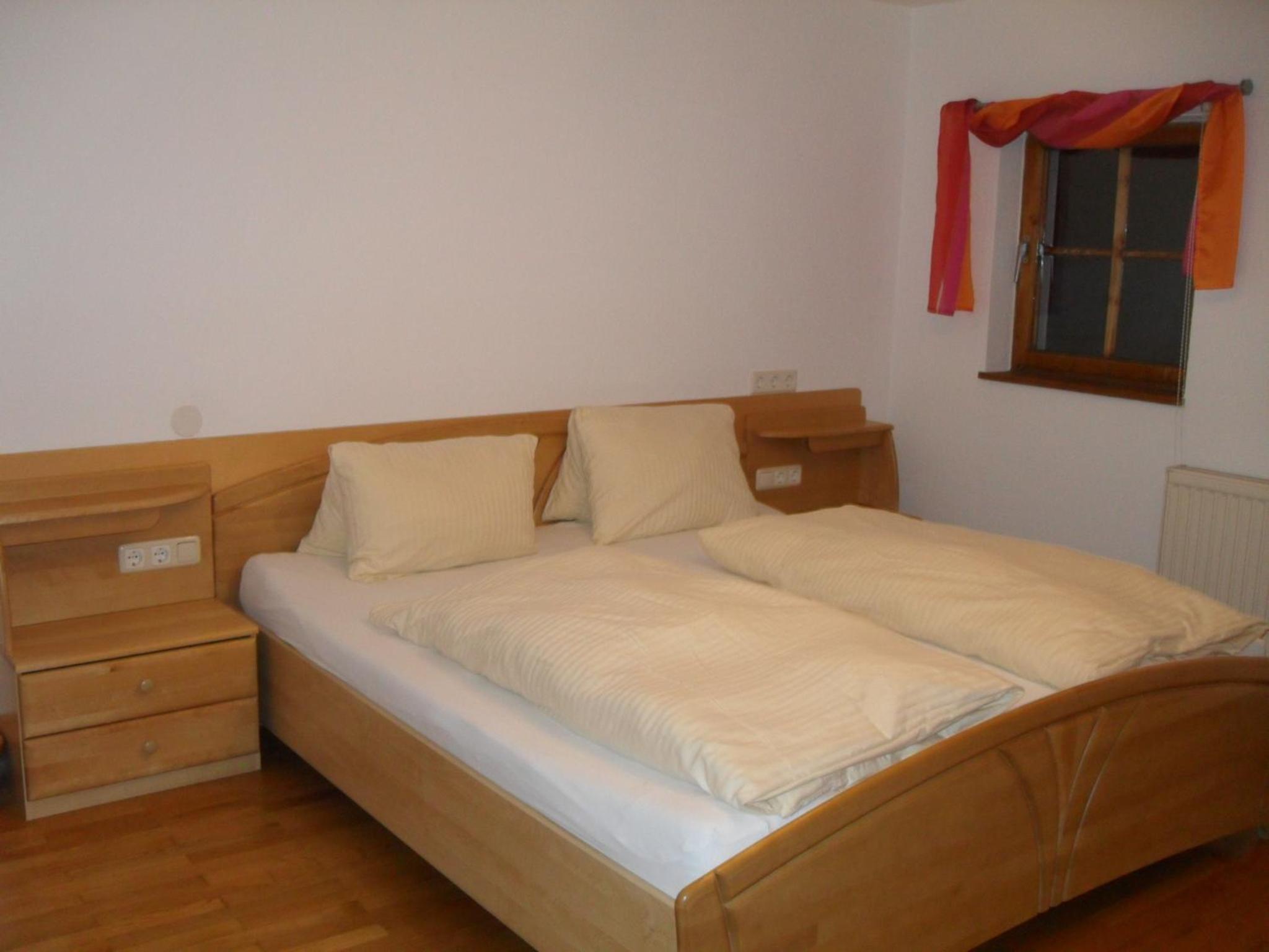 Three-Bedroom Apartment with Balcony photo 3