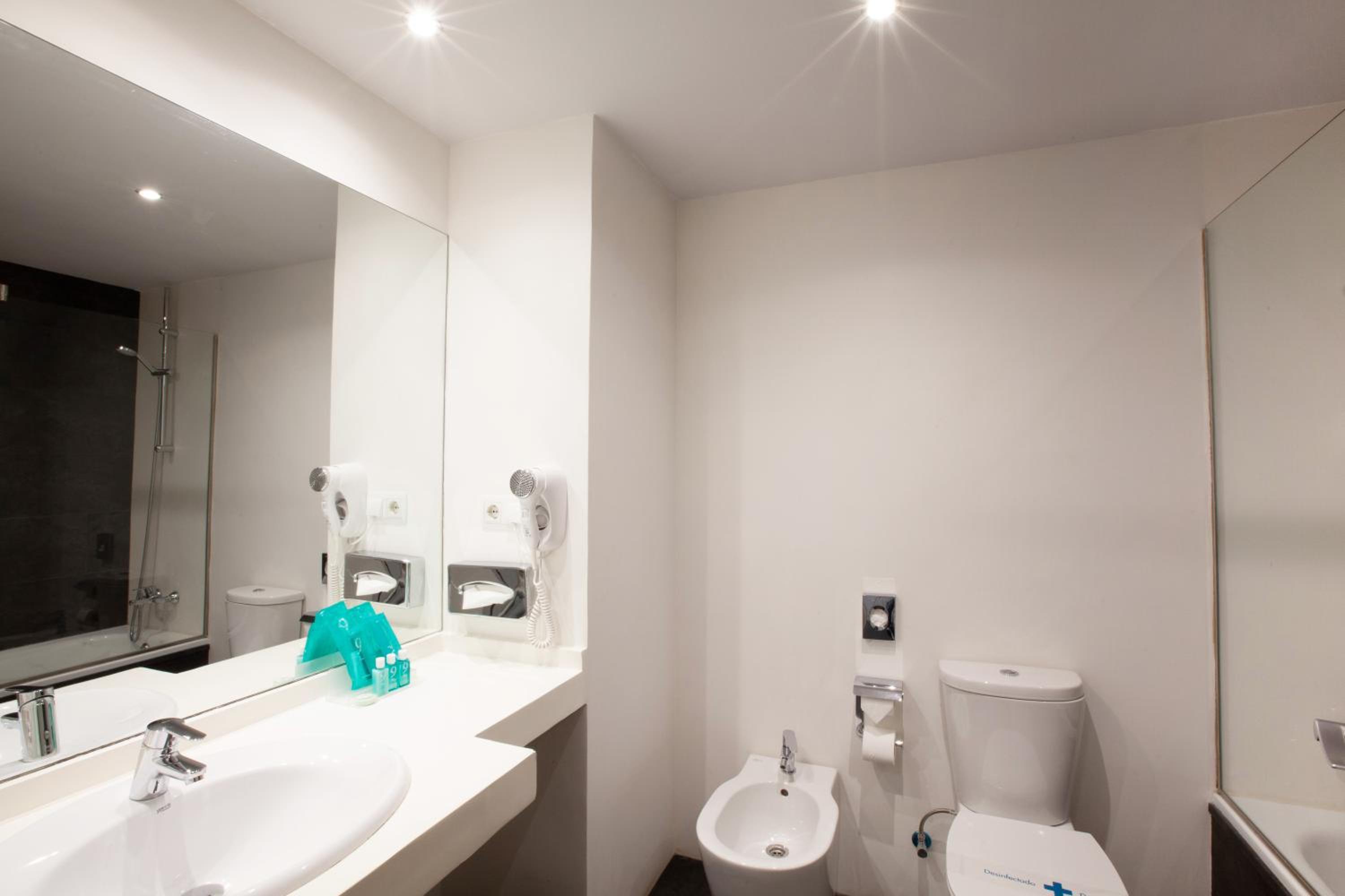 Superior Twin Room photo 2