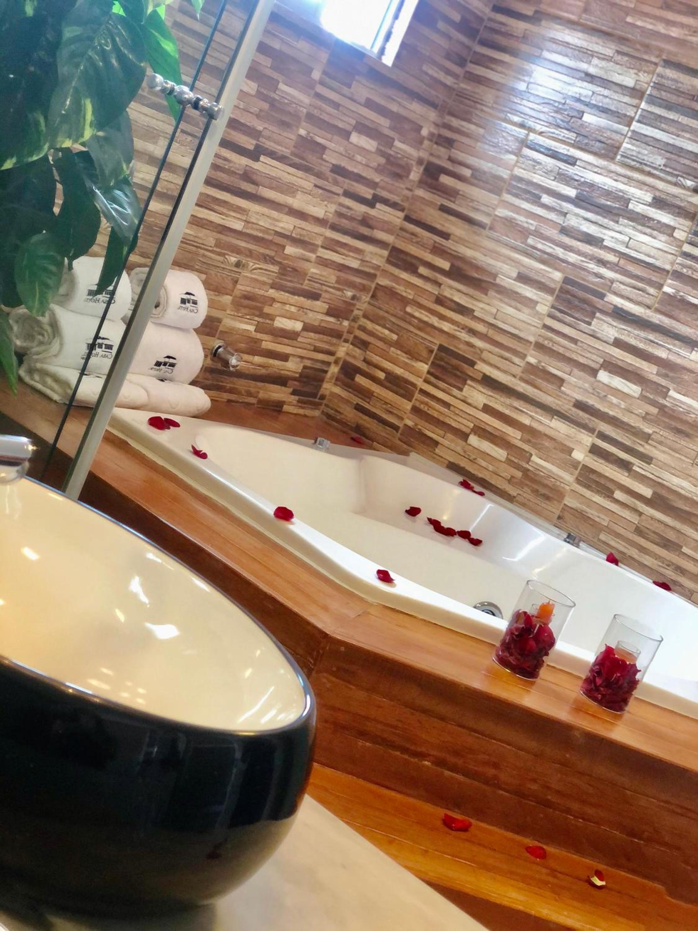King Suite With Spa Bath And City View photo 2