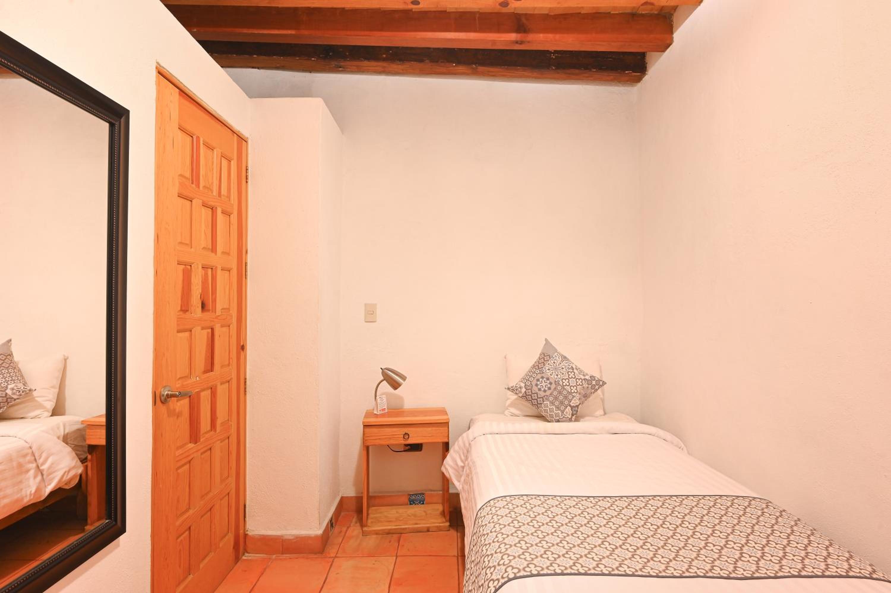 Single Room photo 3