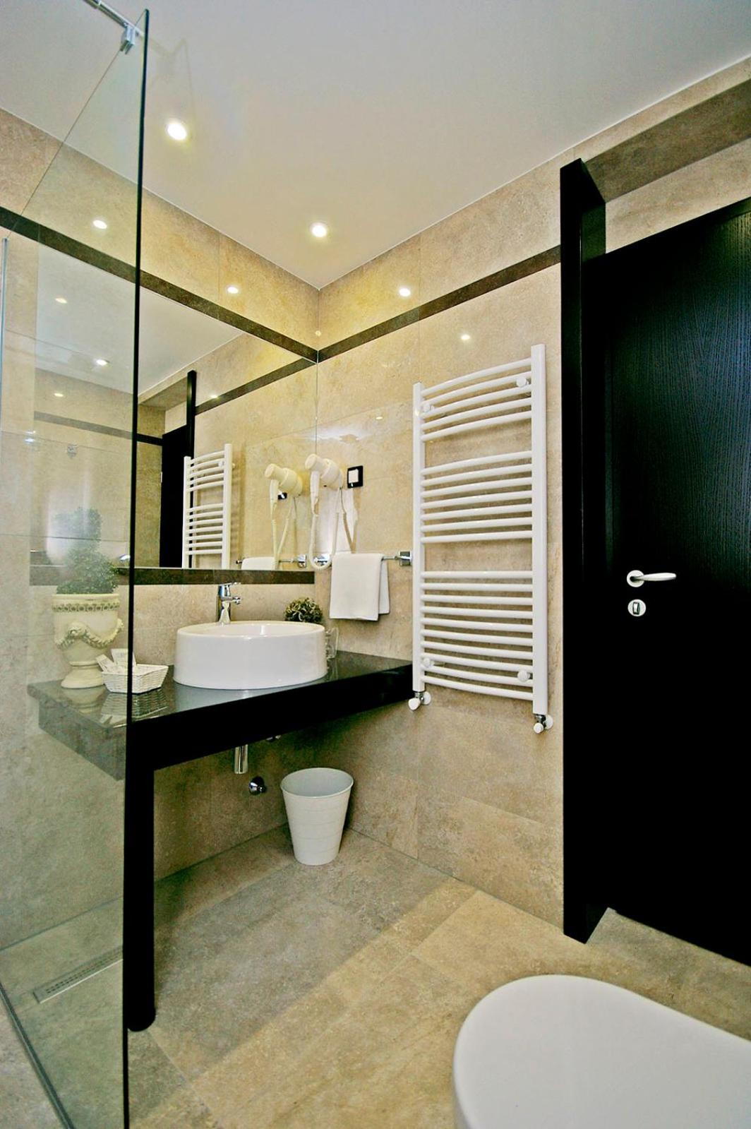 Superior Triple Room photo 3