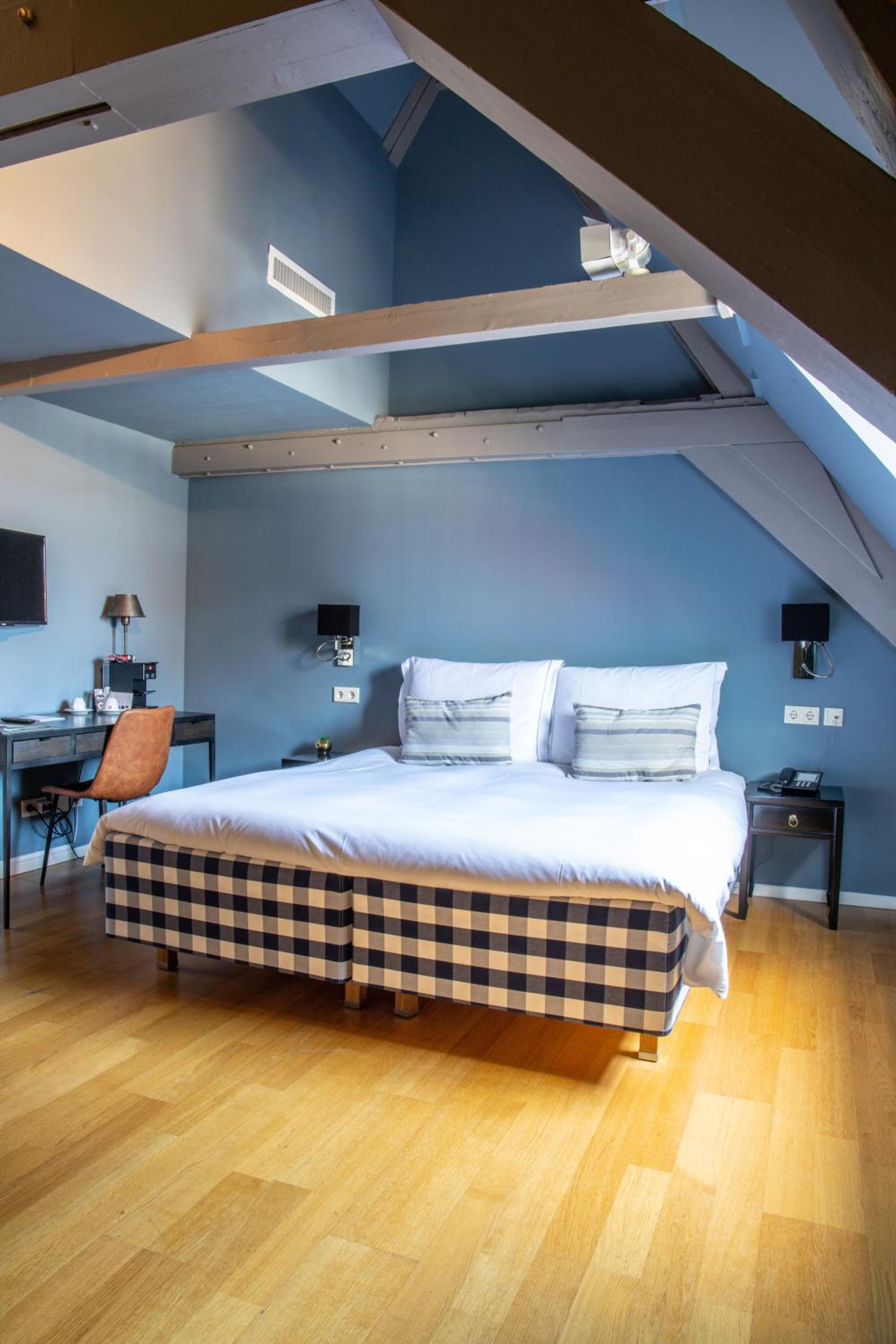 Deluxe Room - Photo 4