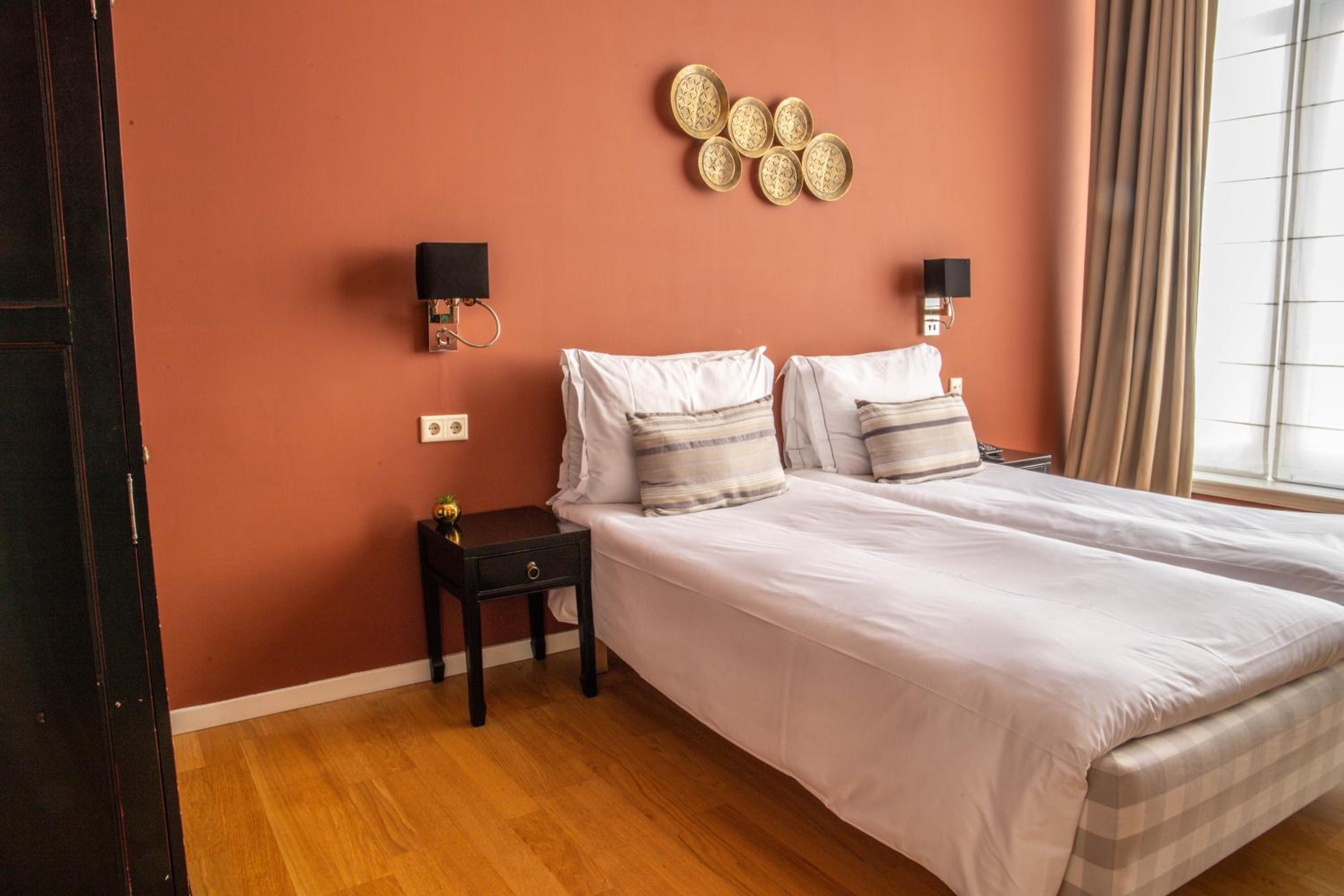 Comfort Room - Photo 2