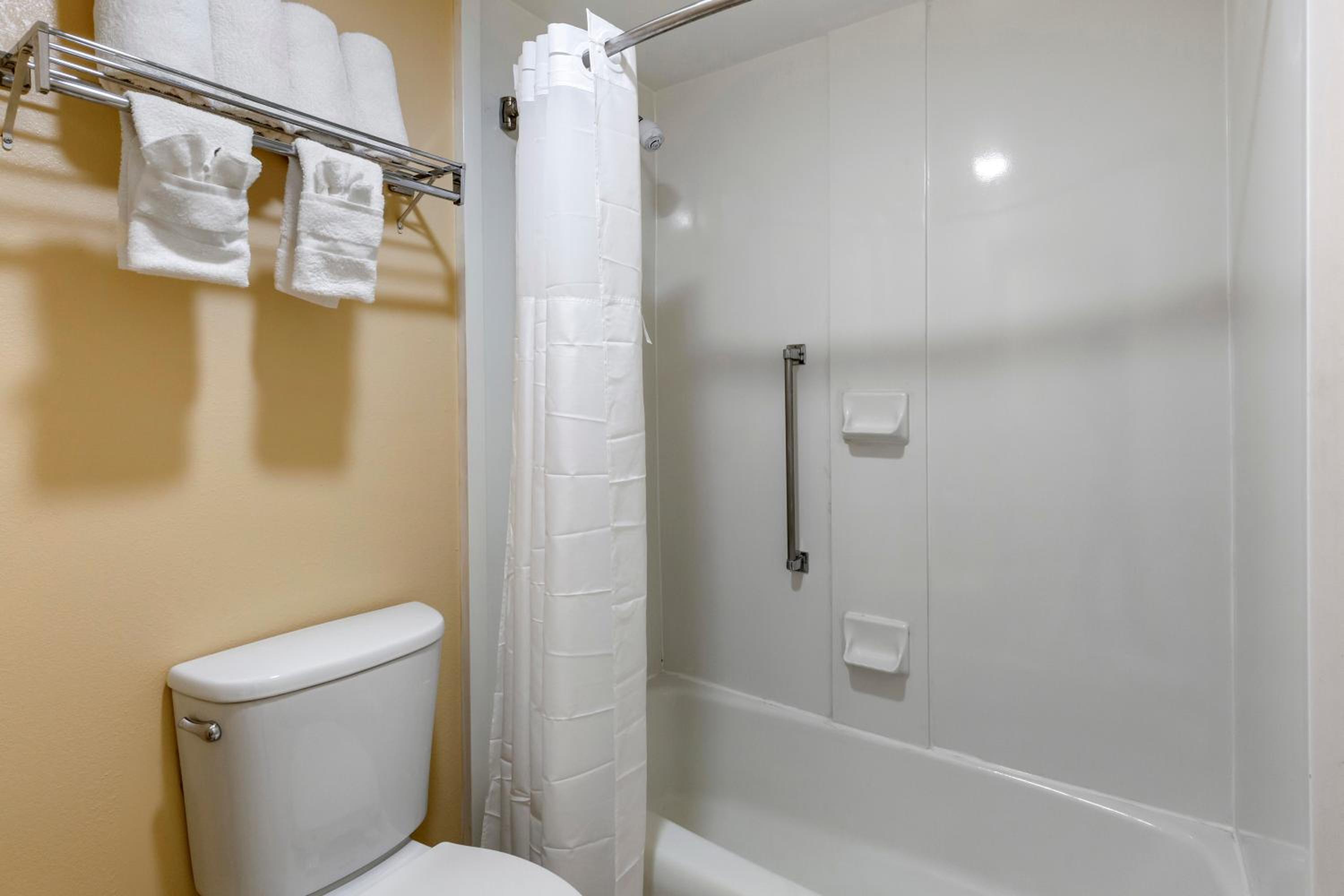 Double Room with Two Double Beds - Non-Smoking - Photo 6