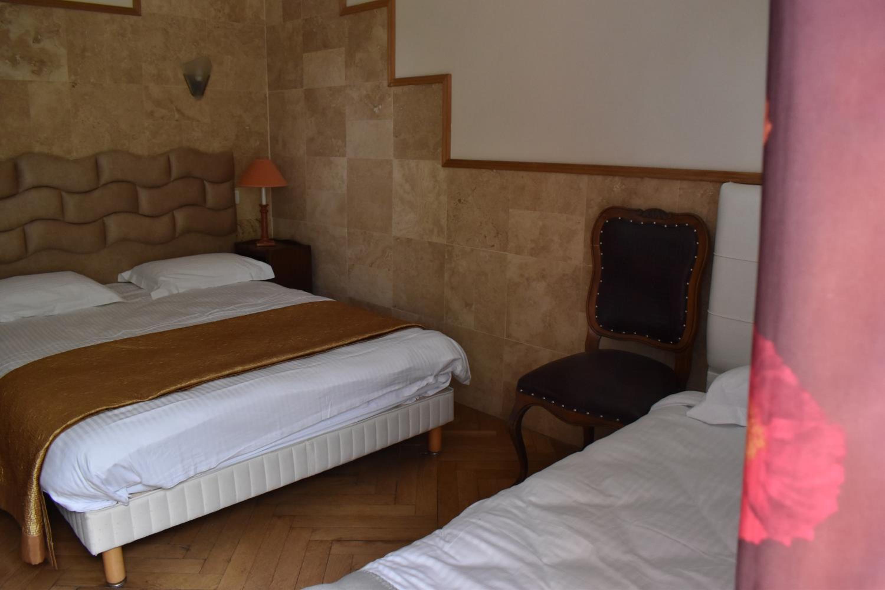 Triple Room - Photo 1