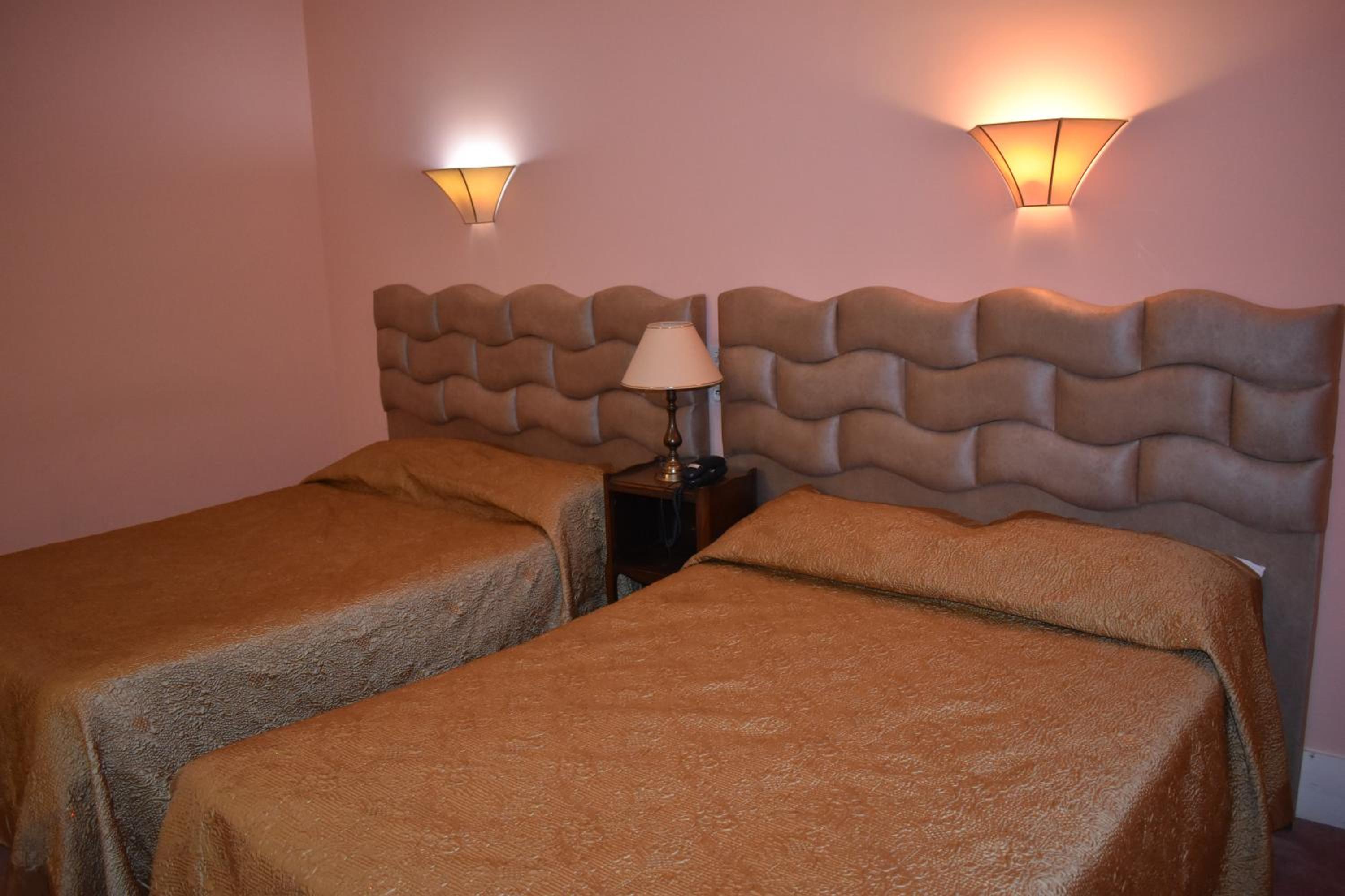 Quadruple Room - Photo 4