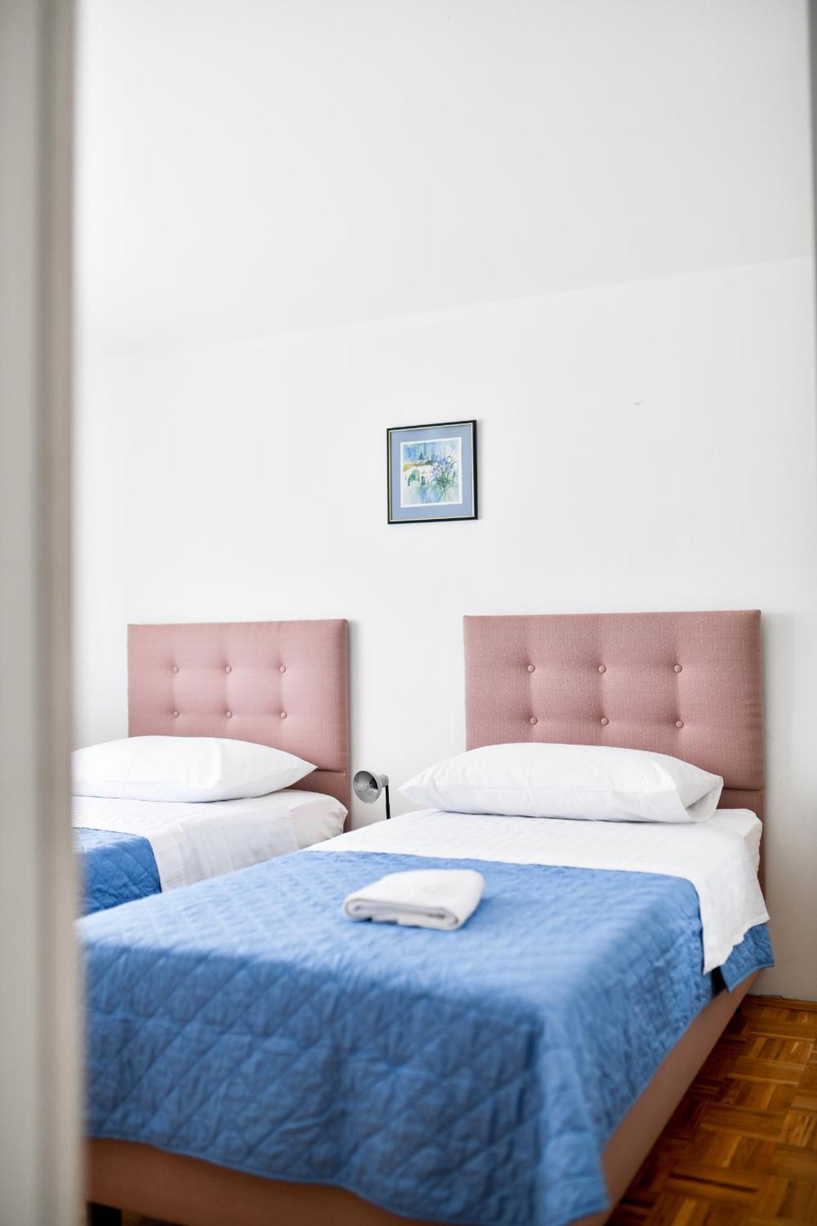 Apartment with Sea View - Photo 16