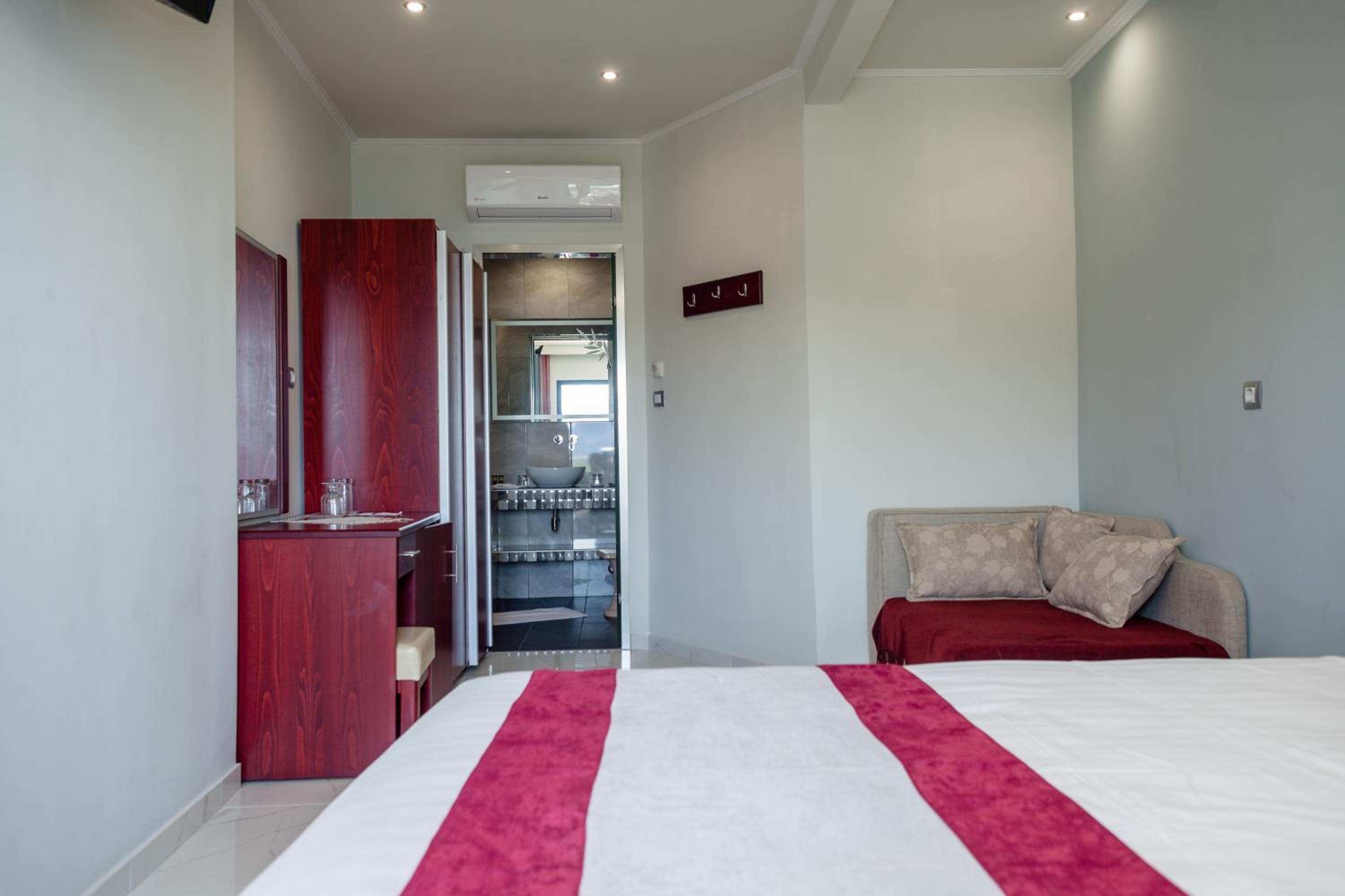 Double or Twin Room with Partial Sea View