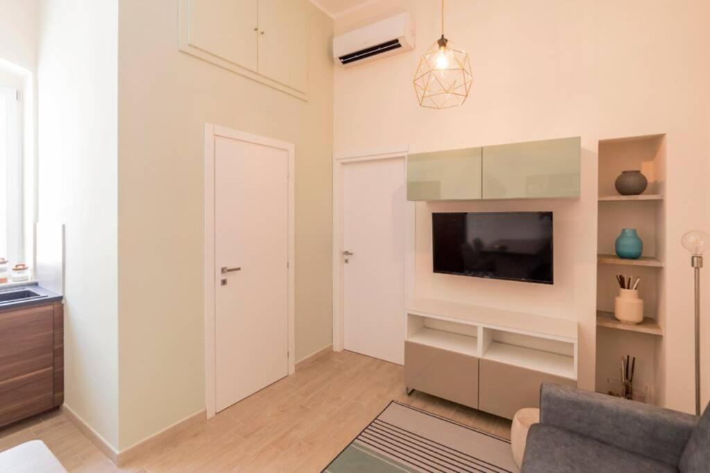 One-Bedroom Apartment - Photo 23