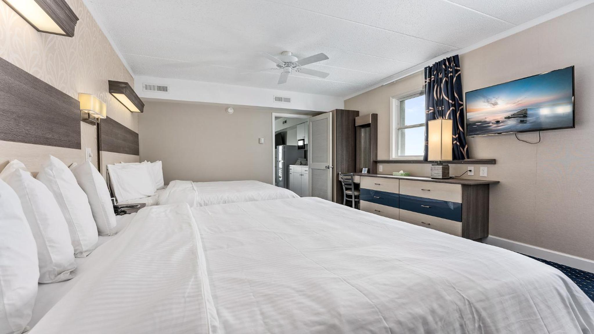 Two Room Suite - Ocean Front - Unit E2