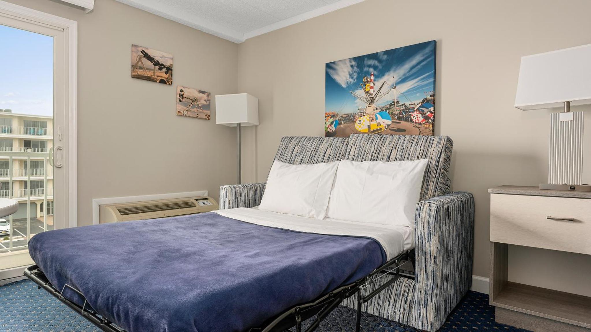 Two Room Suite - Oceanfront - Unit E  photo 3
