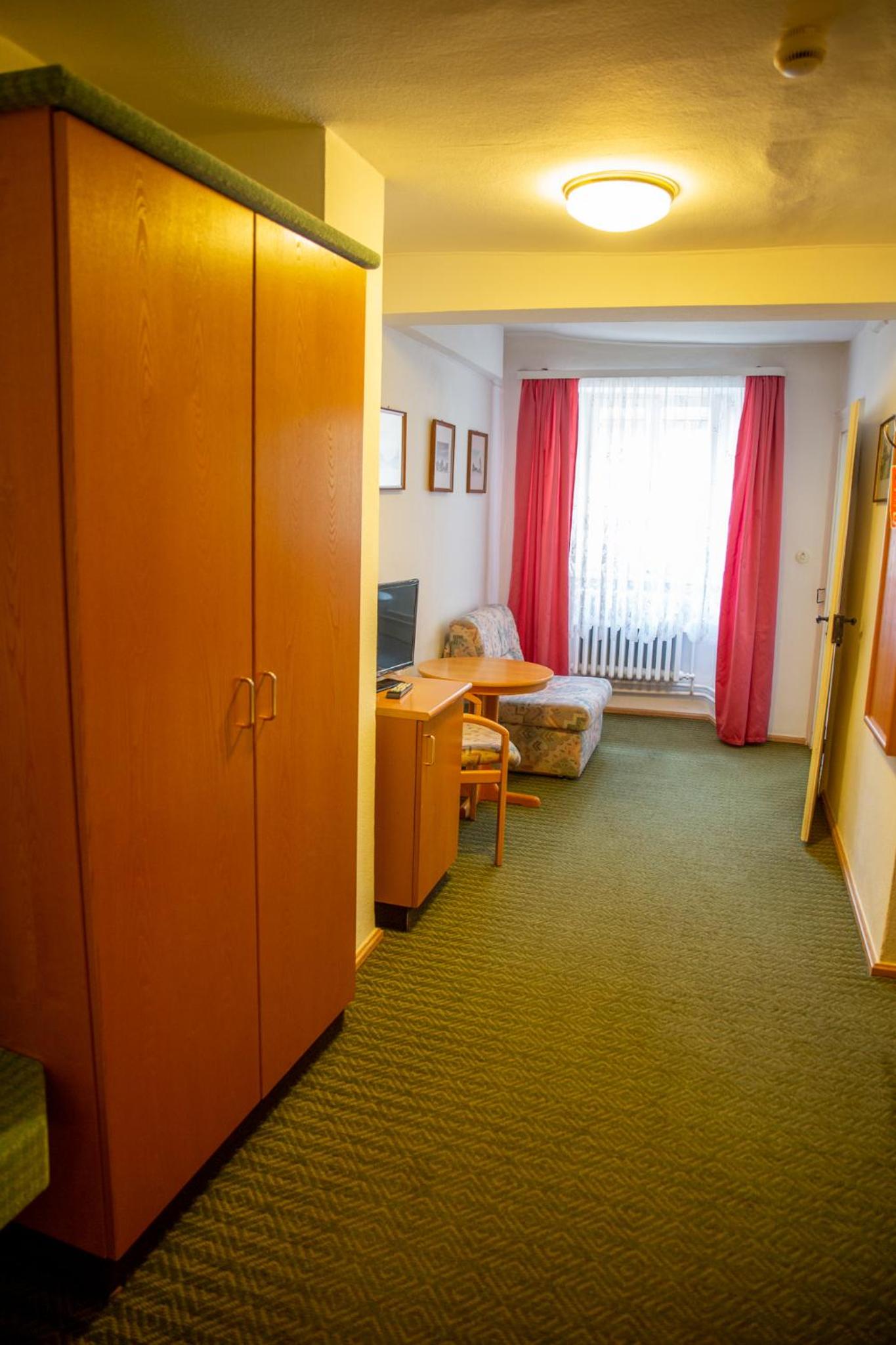 Standard Double Room - Photo 3
