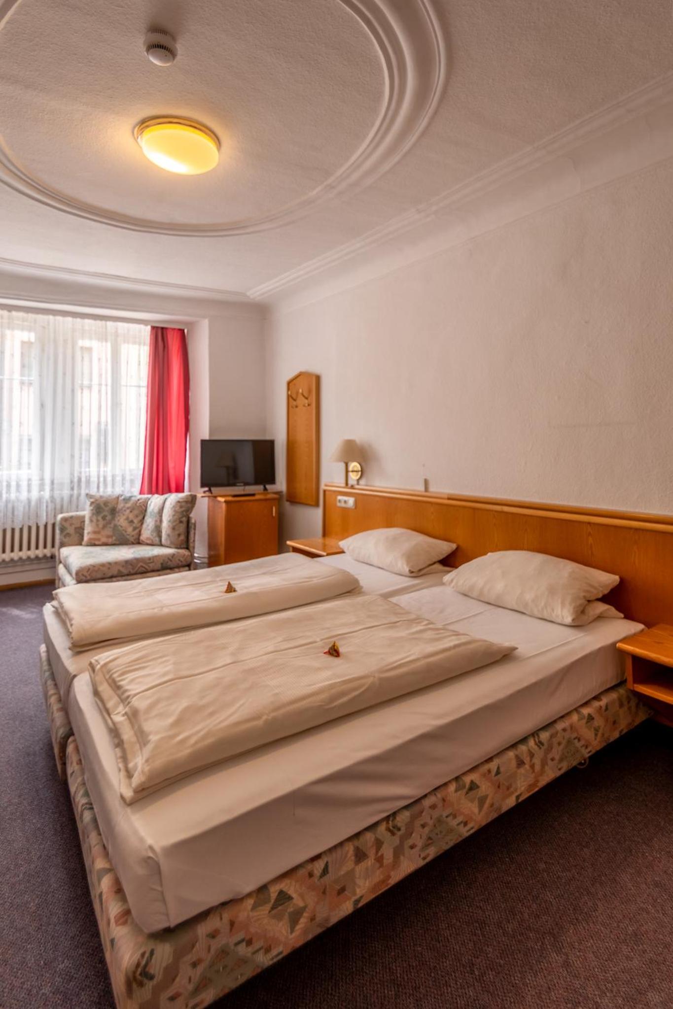 Standard Double Room - Photo 5