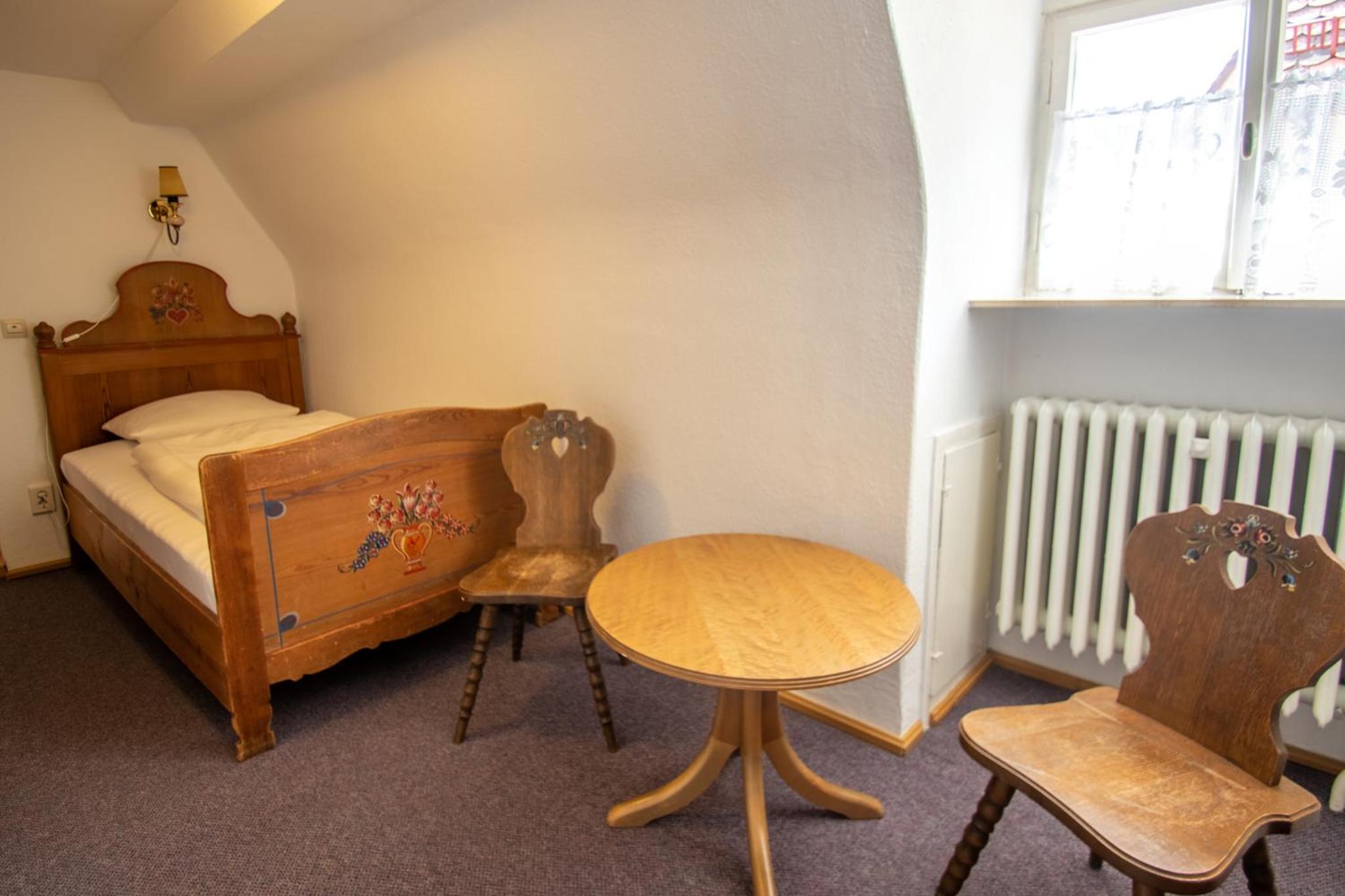 Twin Room - Photo 3